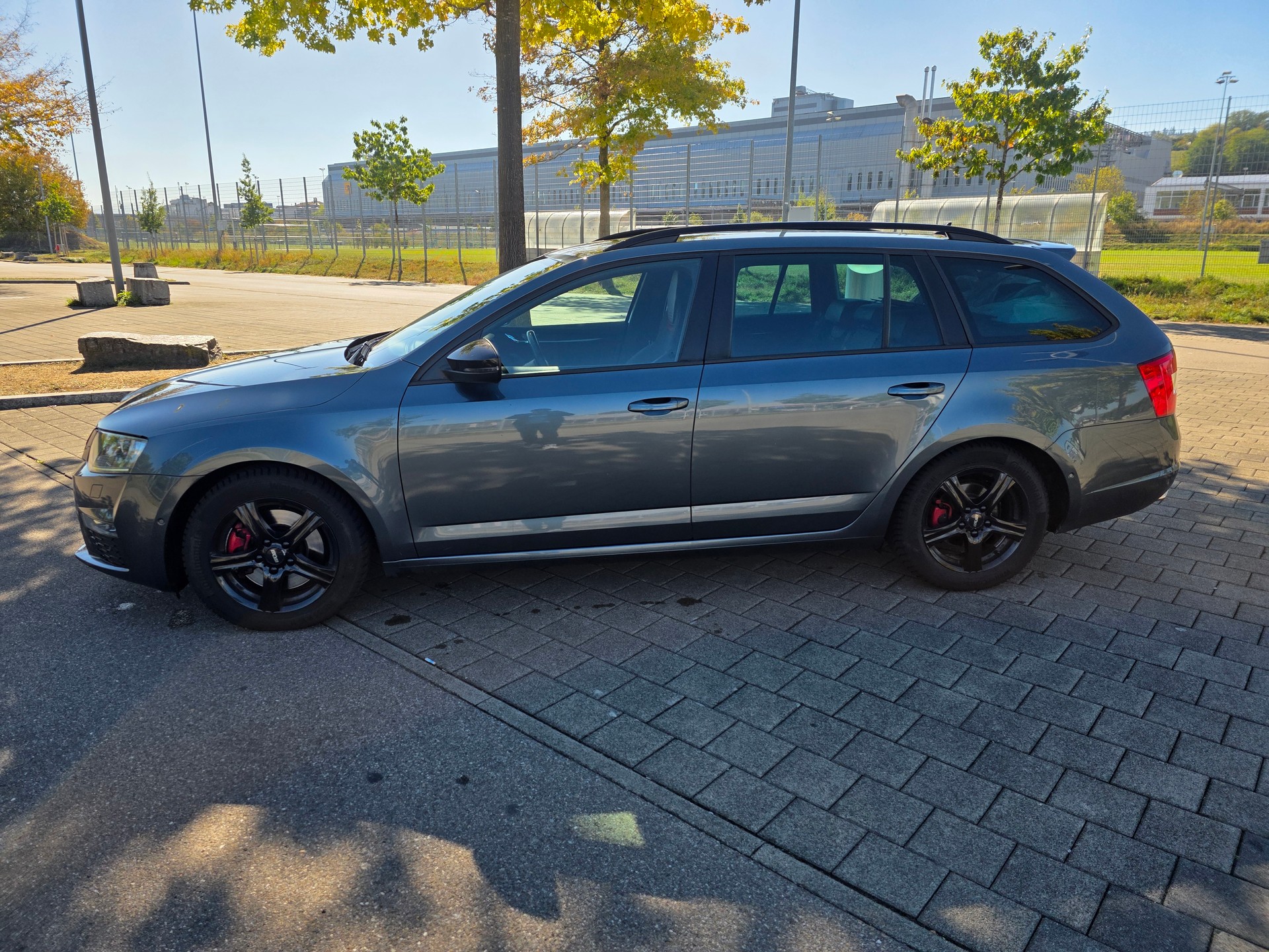 SKODA Octavia Combi 2.0 TDI RS 4x4 DSG-image-3