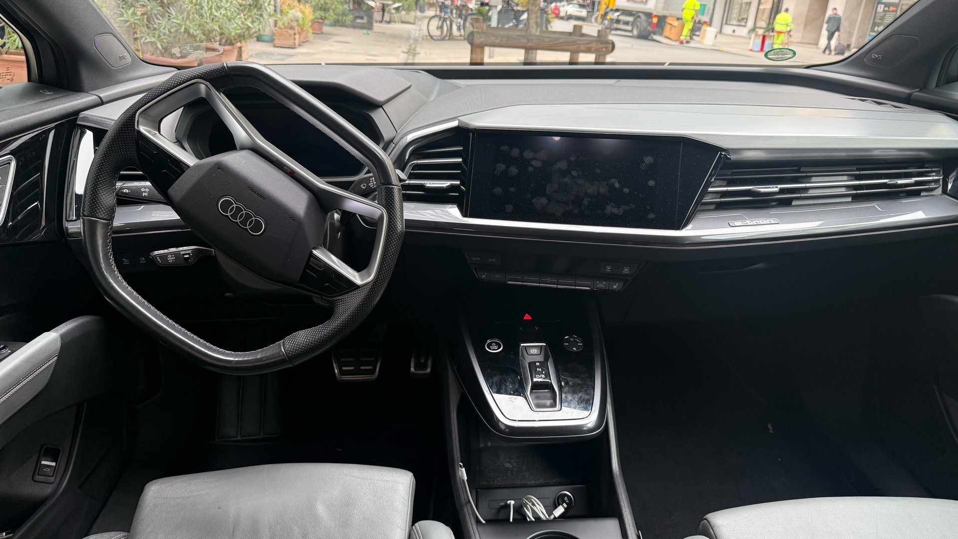AUDI 50 quattro One Edition-image-4
