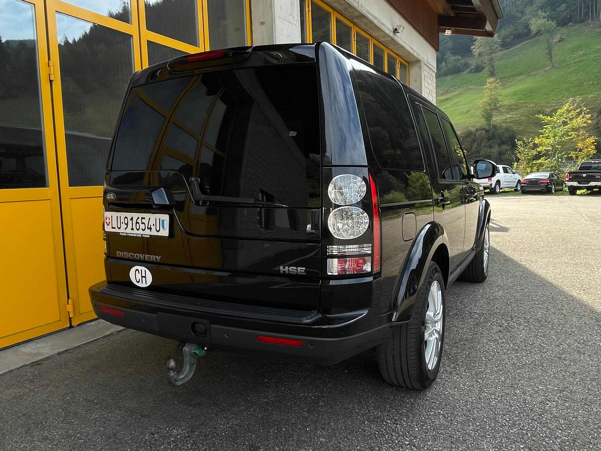 LAND ROVER Discovery 3.0 SDV6 HSE Luxury Automatic-image-4