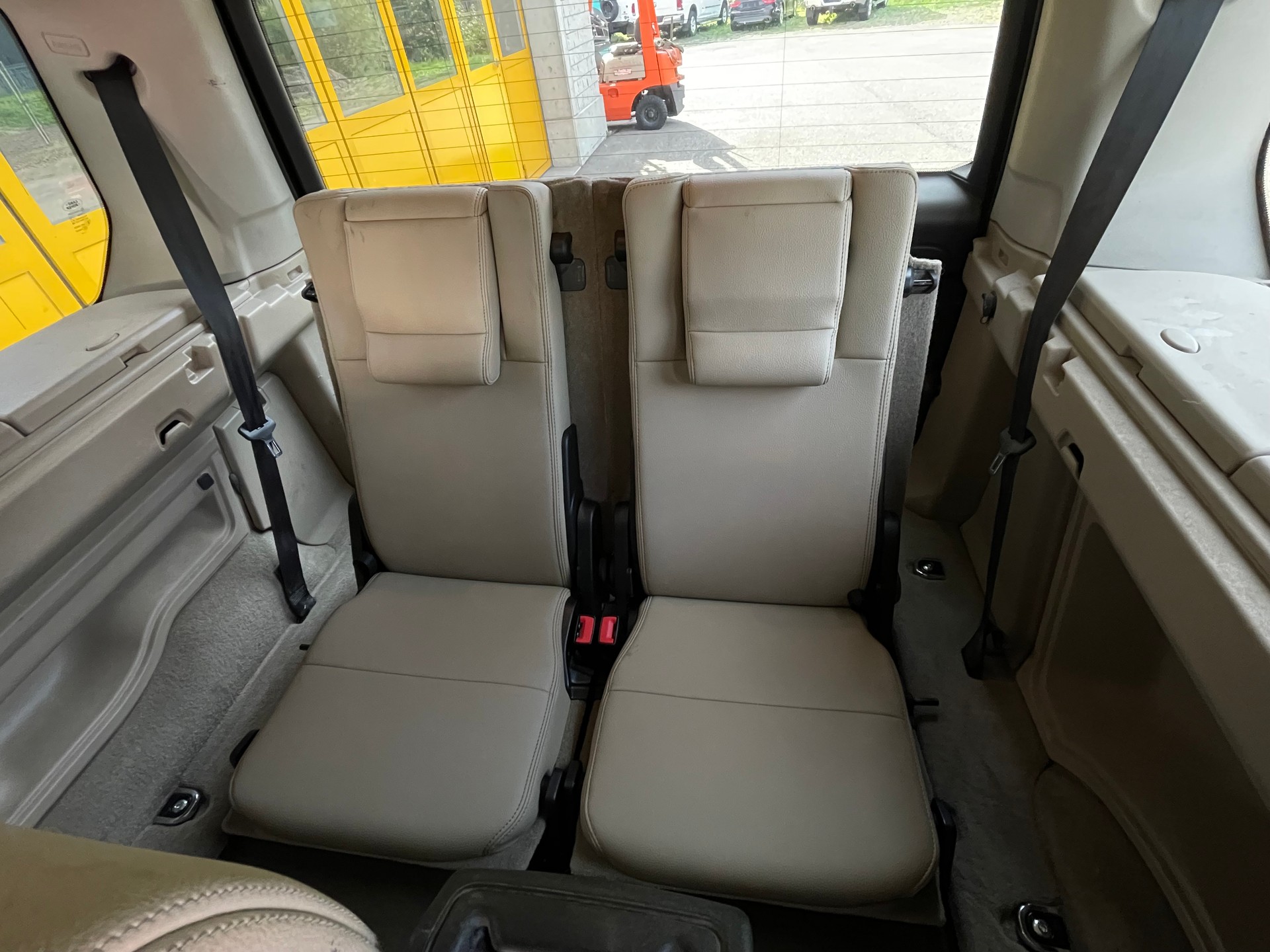 LAND ROVER Discovery 3.0 SDV6 HSE Luxury Automatic-image-15