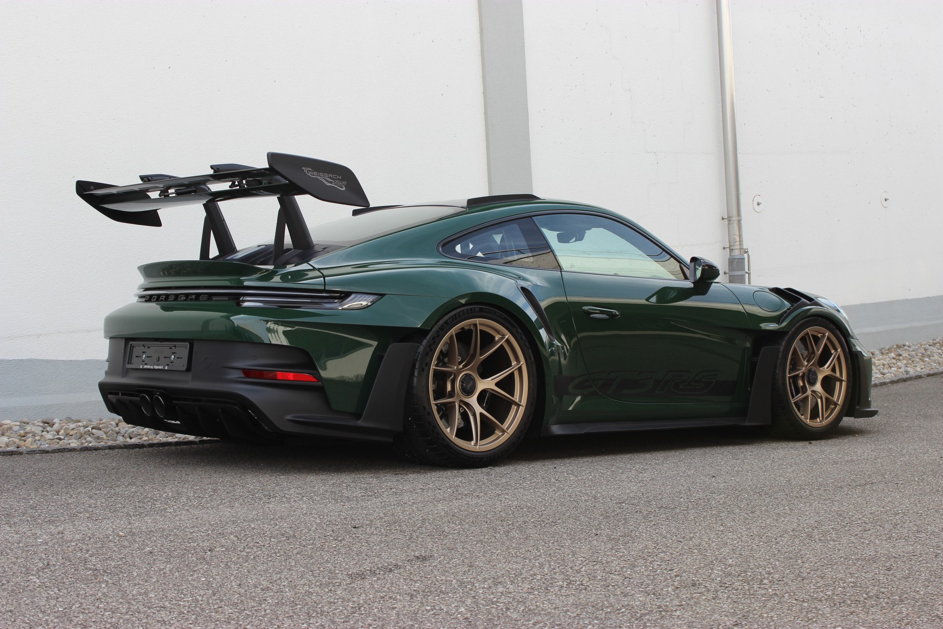 PORSCHE 911 GT3 RS Weissach-Paket BRITISH RACING GREEN-image-2