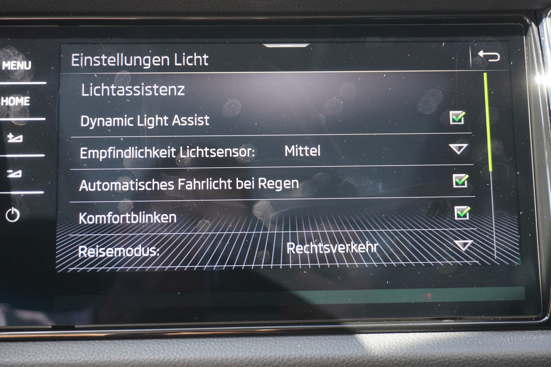 SKODA Kodiaq 2.0 TDI CR L&K 4x4 DSG 7-PLÄTZER!!!-image-37