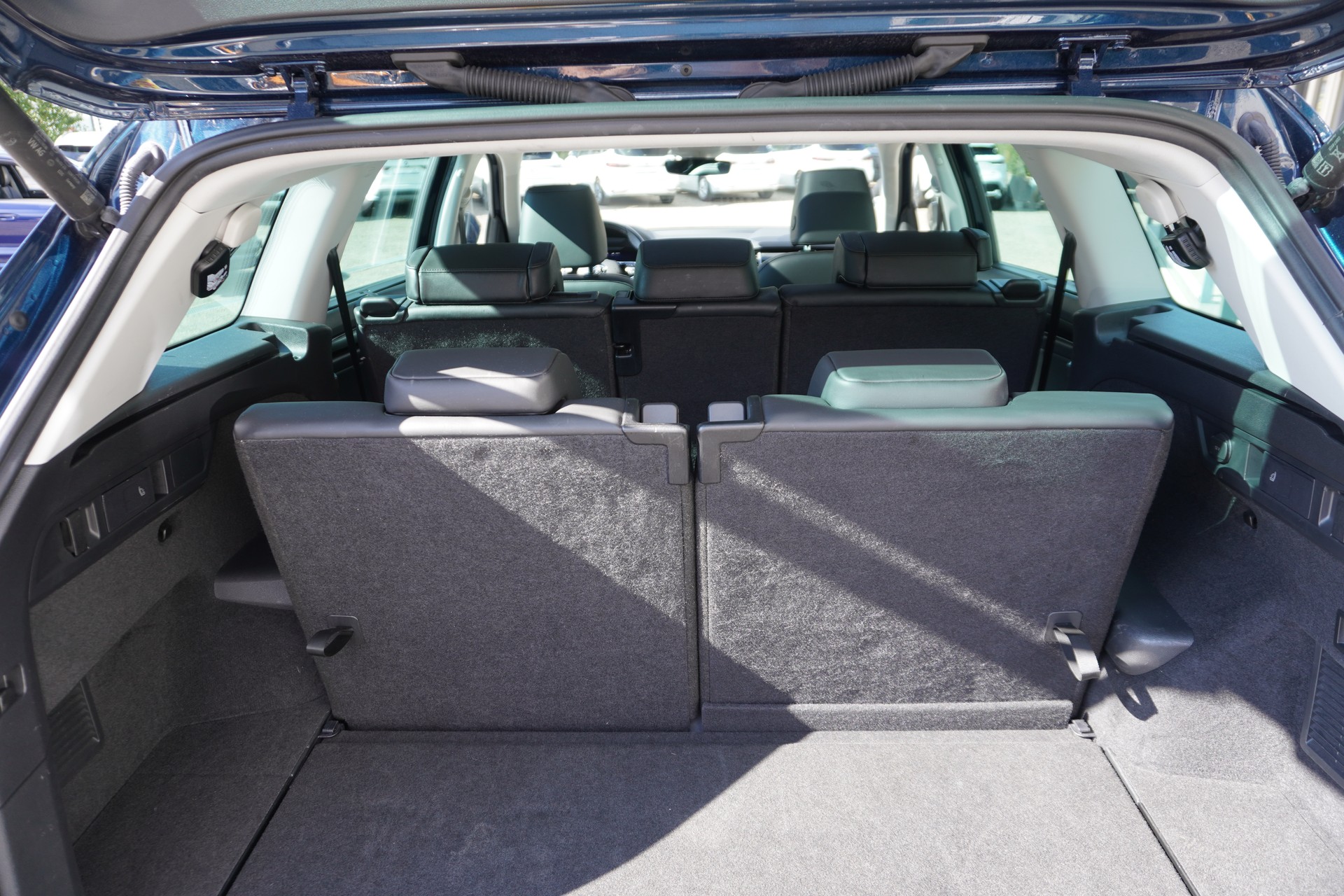 SKODA Kodiaq 2.0 TDI CR L&K 4x4 DSG 7-PLÄTZER!!!-image-9