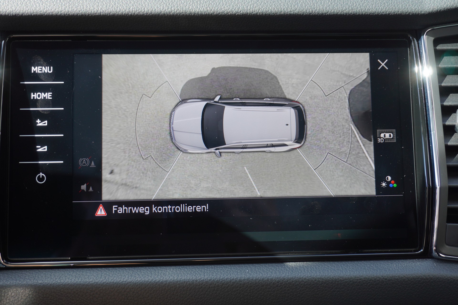 SKODA Kodiaq 2.0 TDI CR L&K 4x4 DSG 7-PLÄTZER!!!-image-28