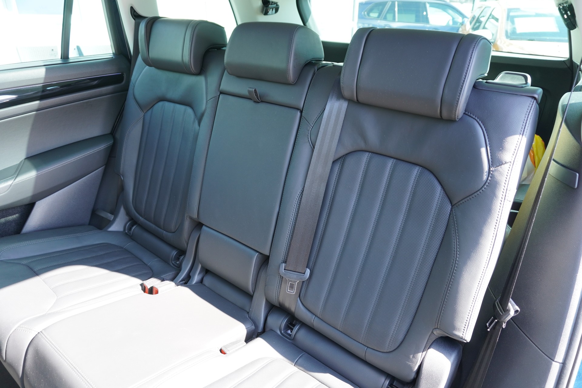 SKODA Kodiaq 2.0 TDI CR L&K 4x4 DSG 7-PLÄTZER!!!-image-17