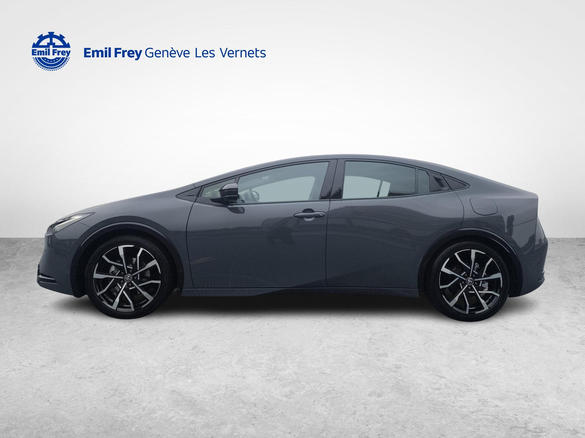TOYOTA Prius 2.0 Plug-In-Hybrid Style-image-4