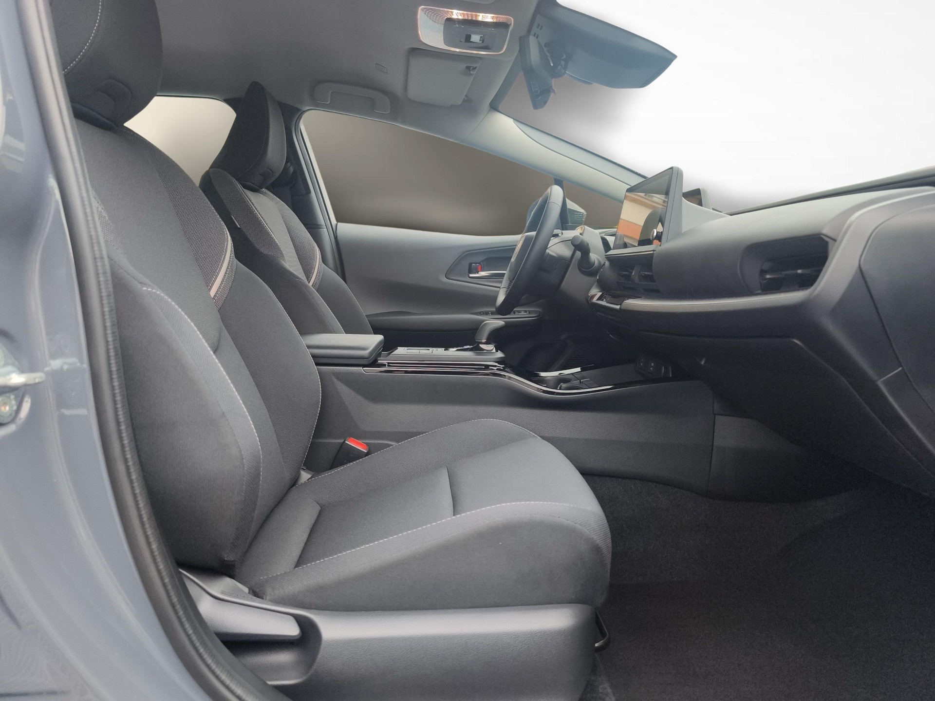 TOYOTA Prius 2.0 Plug-In-Hybrid Style-image-13