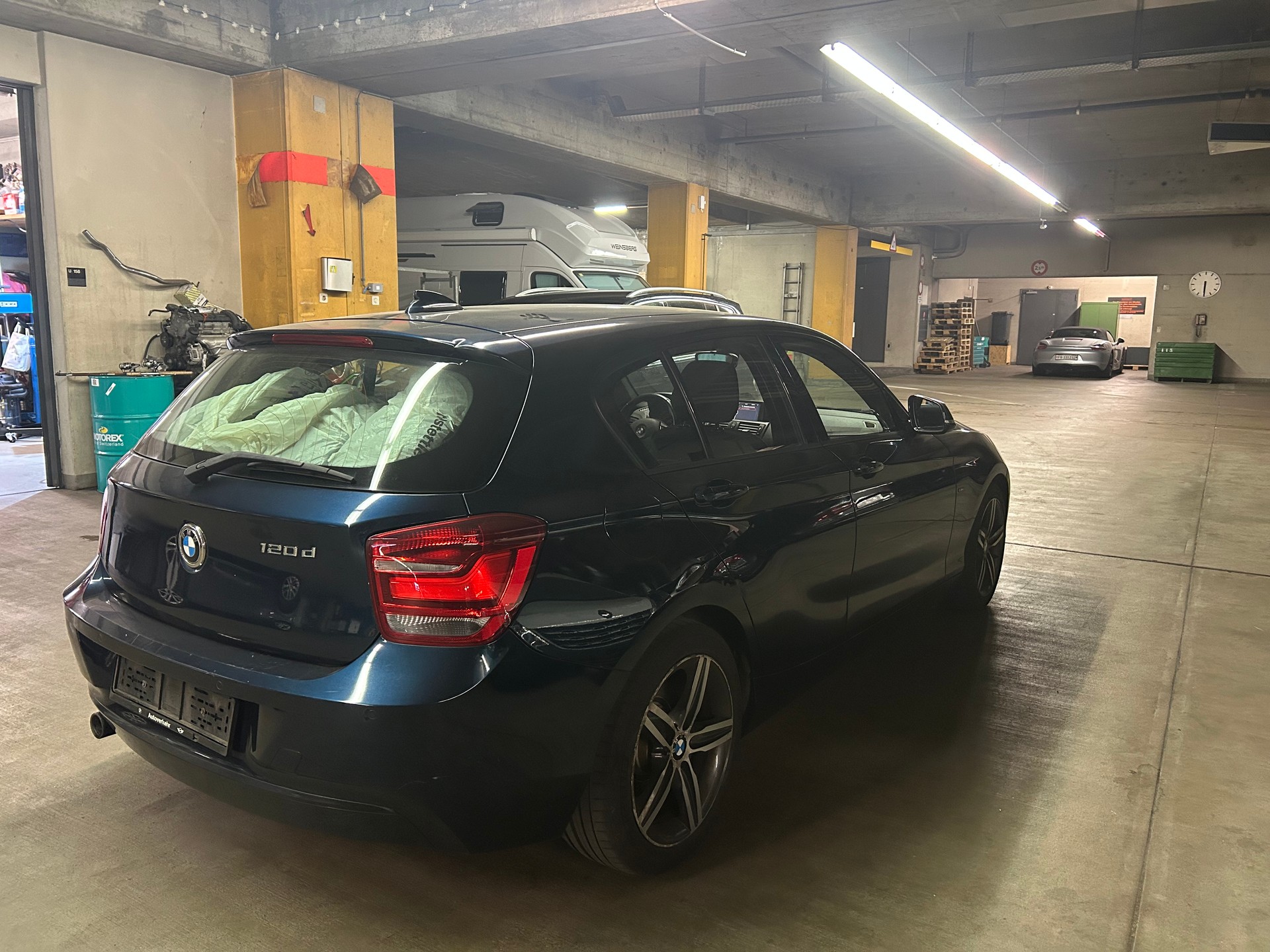 BMW 120d Sport Line-image-3