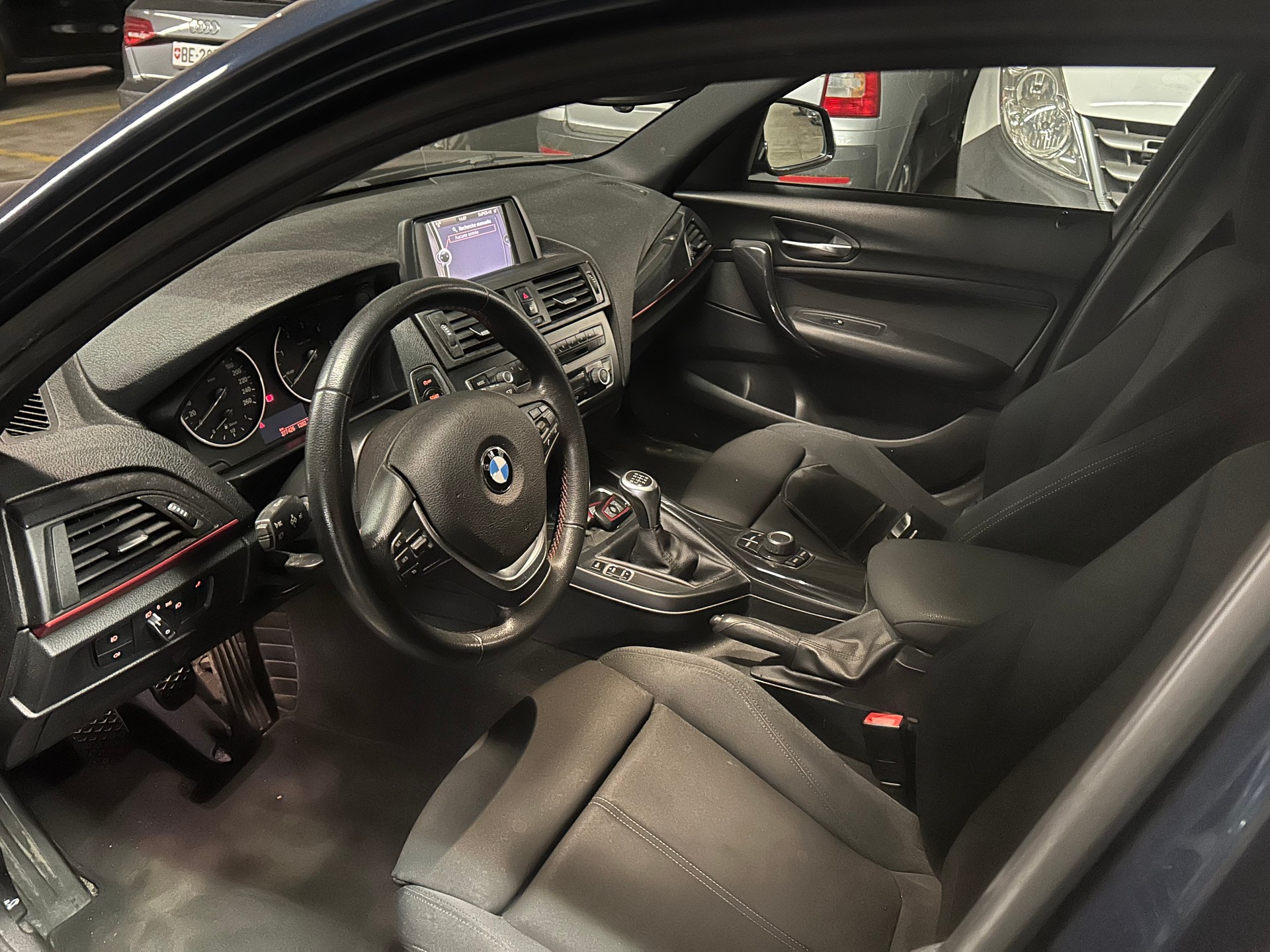 BMW 120d Sport Line-image-6