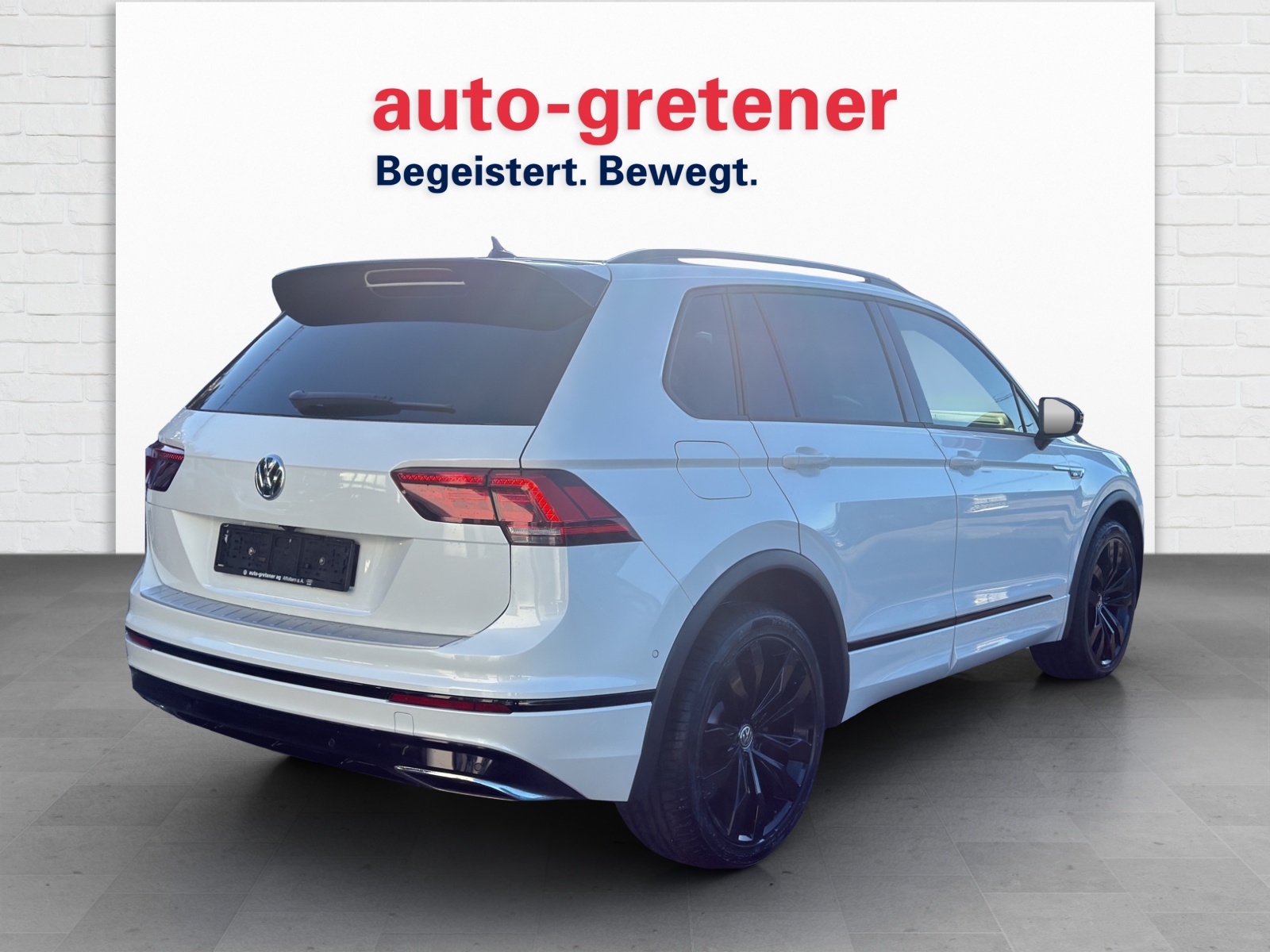 VW Tiguan 2.0 TSI Highline DSG-showroom-element-2