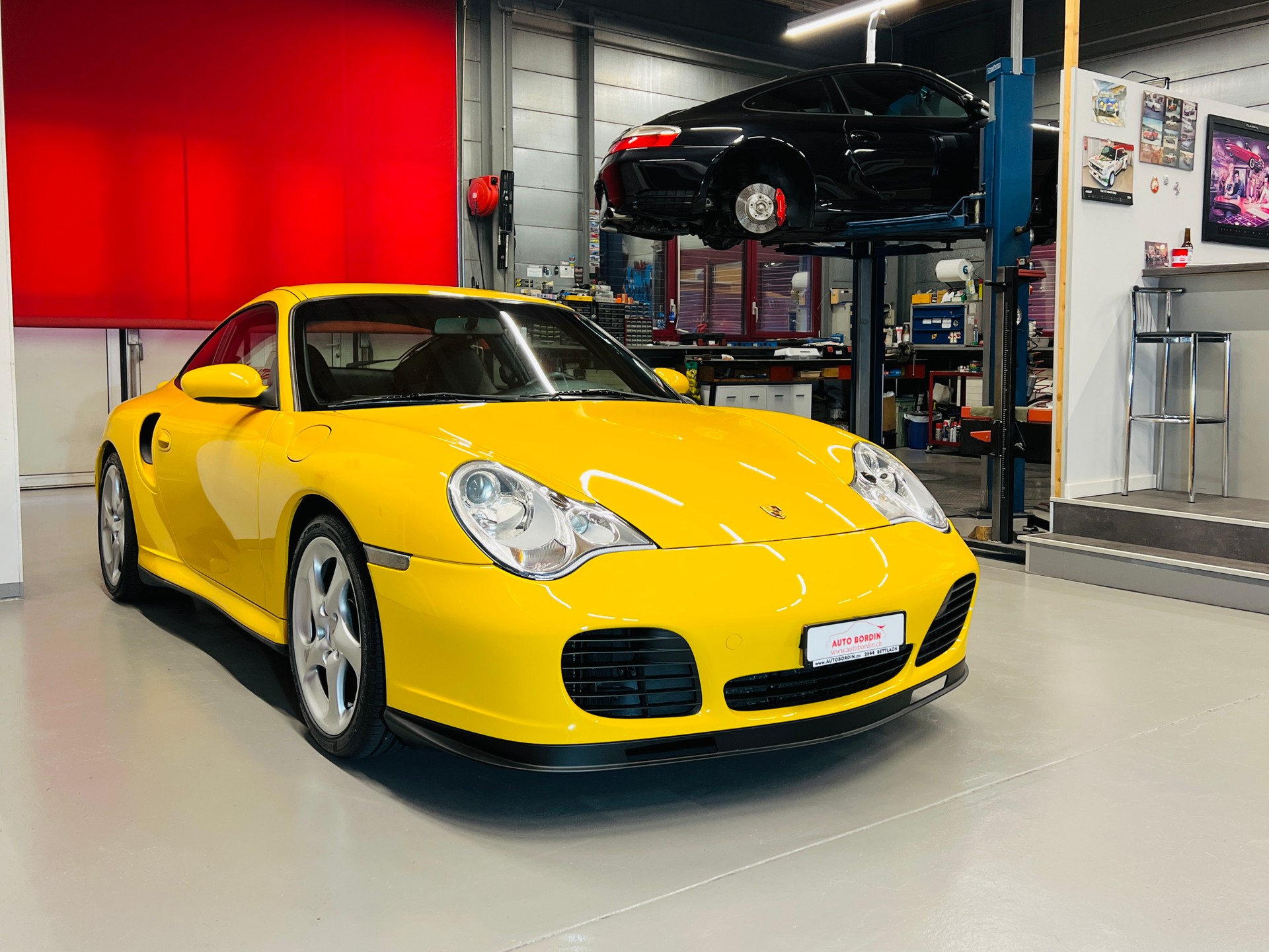 PORSCHE 911 Turbo „Speedgelb“ 1. Lack-image-11