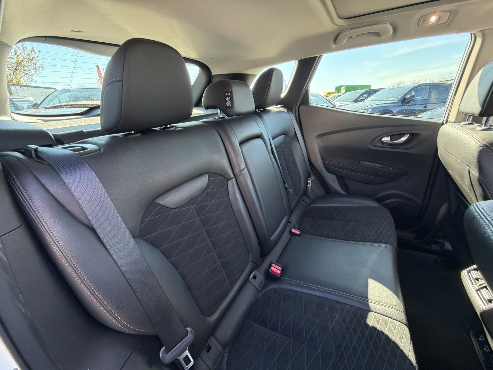 RENAULT Kadjar 1.3 16V Turbo Black Edition EDC GARANTIE 2 ans Expertiser du jour🇨🇭-image-16