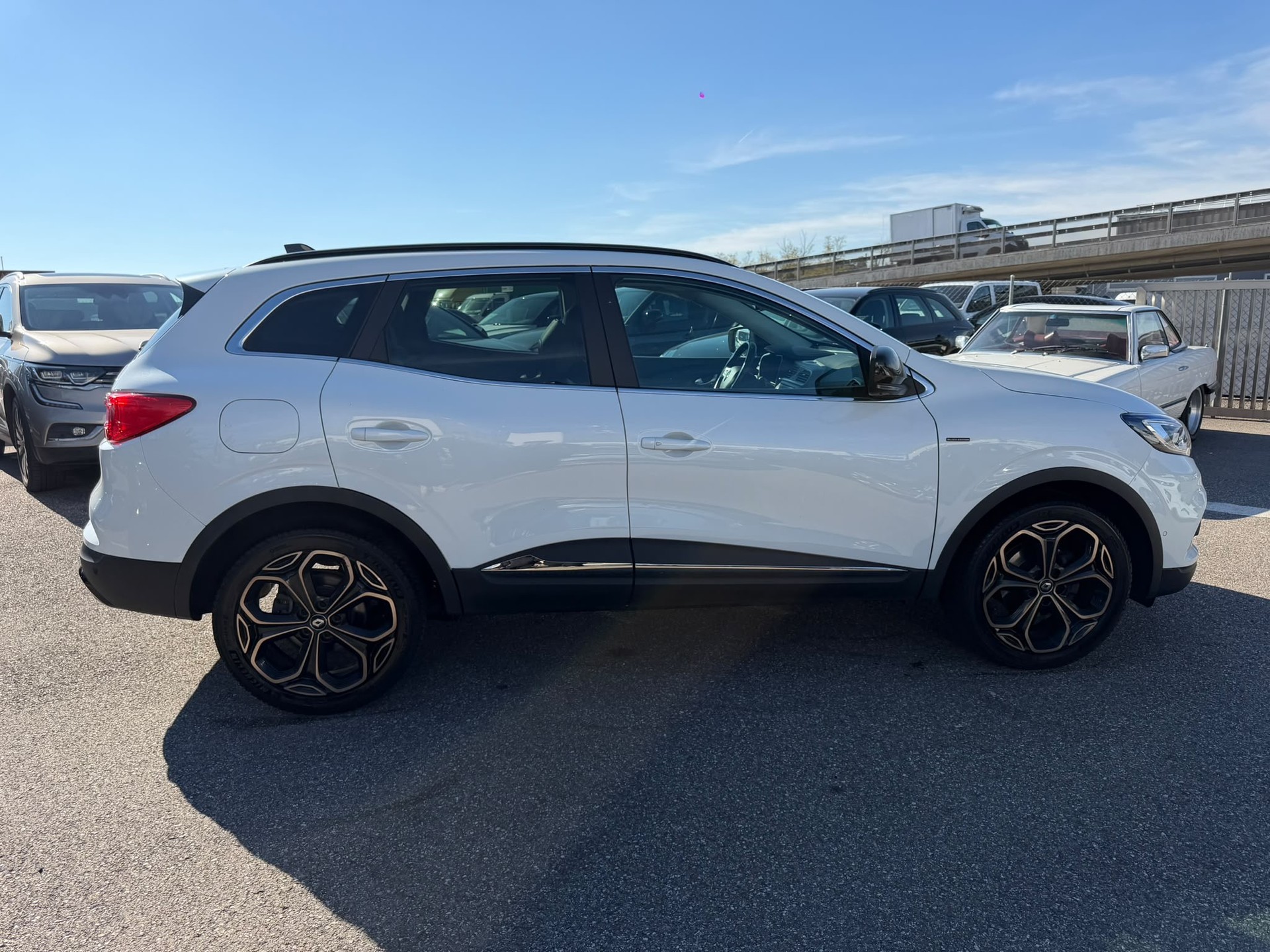 RENAULT Kadjar 1.3 16V Turbo Black Edition EDC GARANTIE 2 ans Expertiser du jour🇨🇭-image-6
