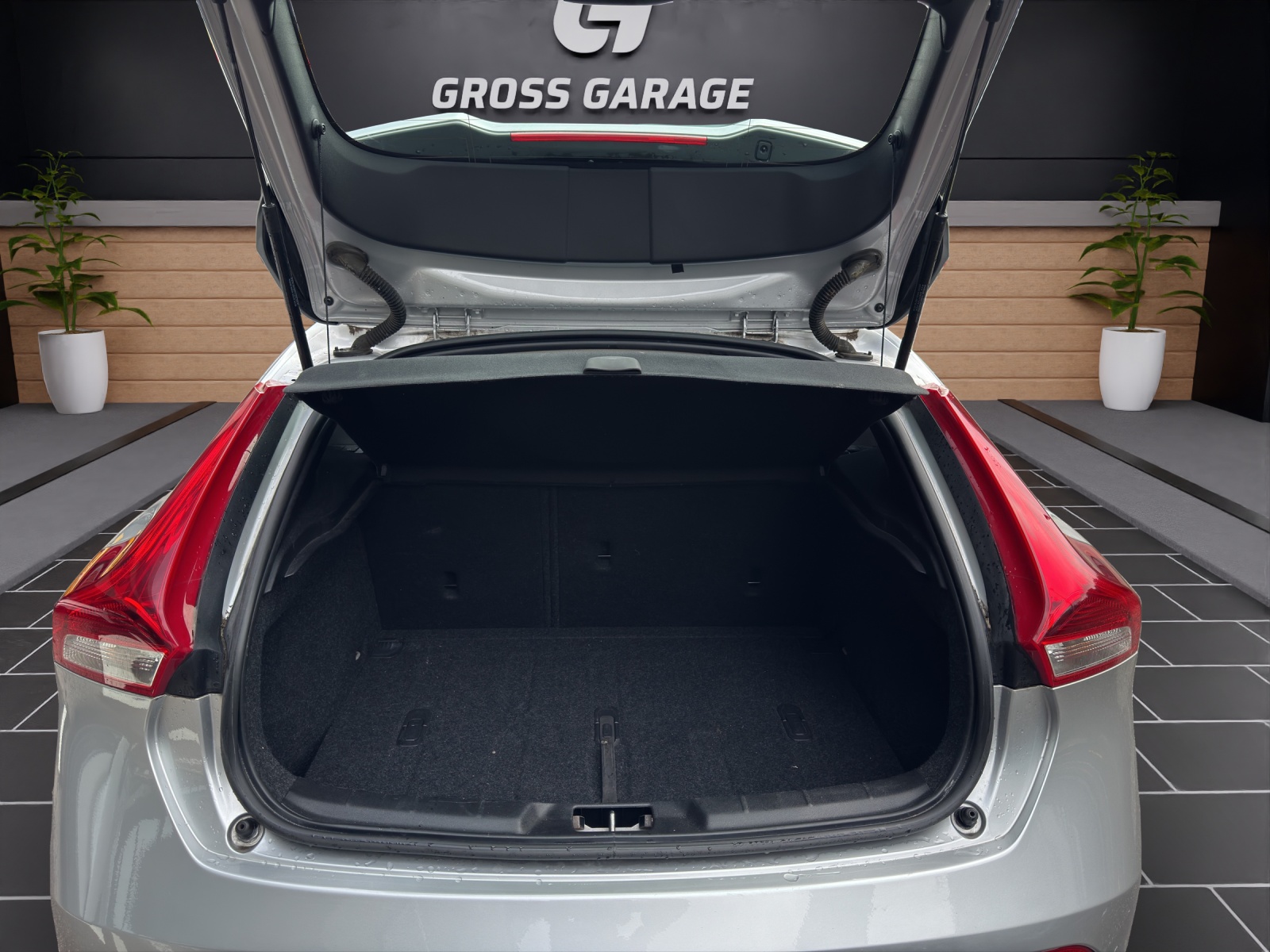 VOLVO V40 D3 Kinetic-image-8