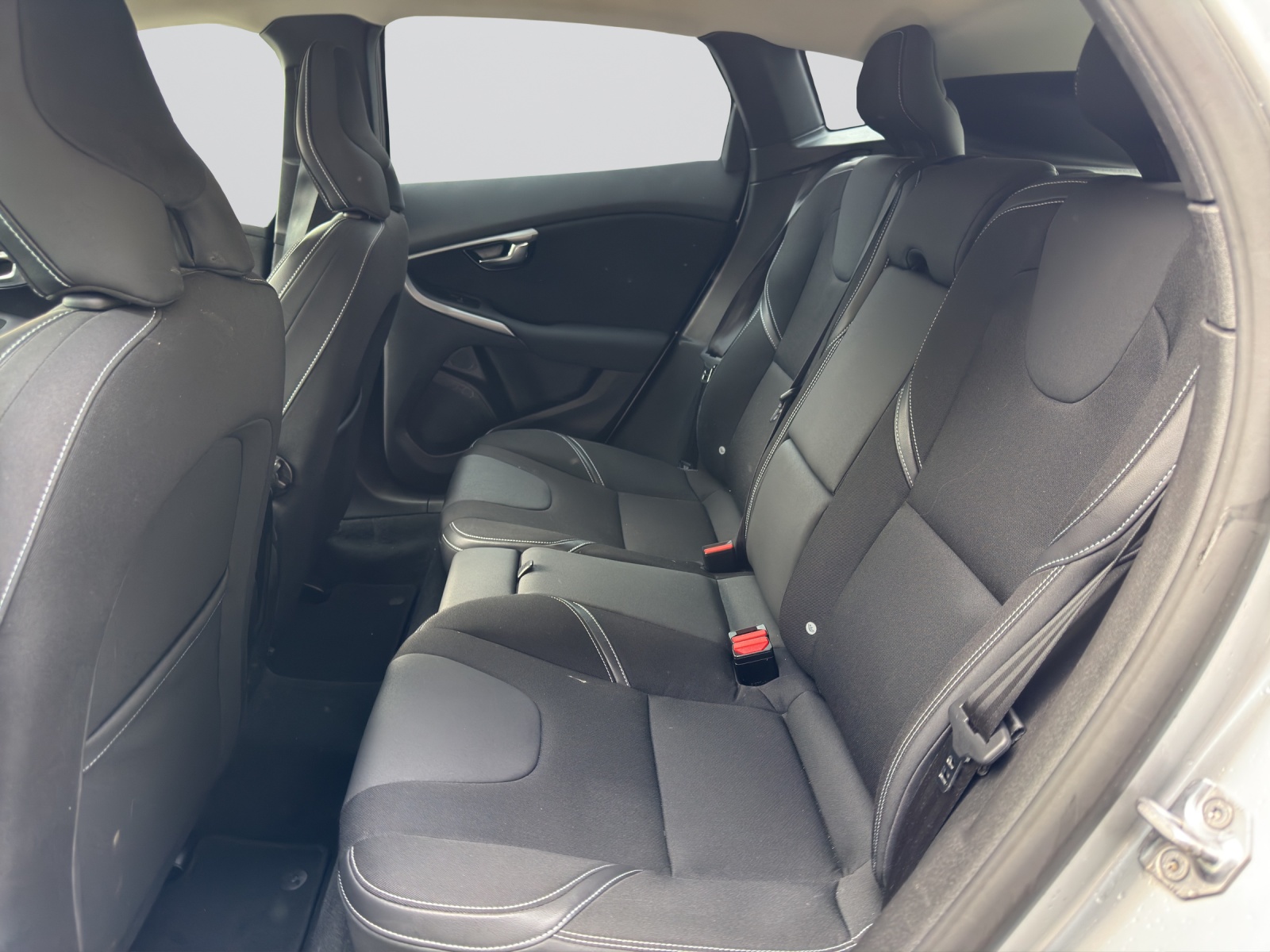 VOLVO V40 D3 Kinetic-image-7