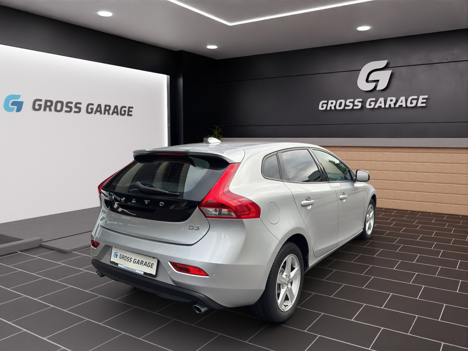 VOLVO V40 D3 Kinetic-image-3