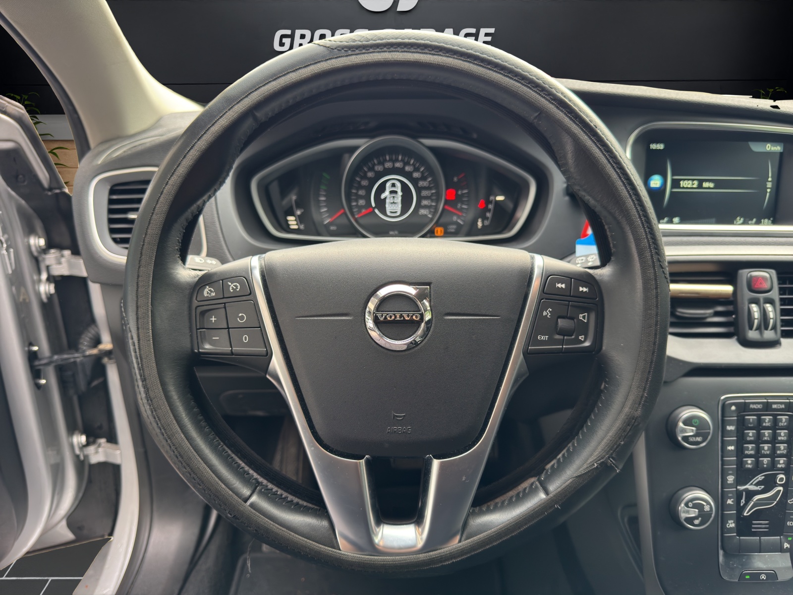 VOLVO V40 D3 Kinetic-image-10