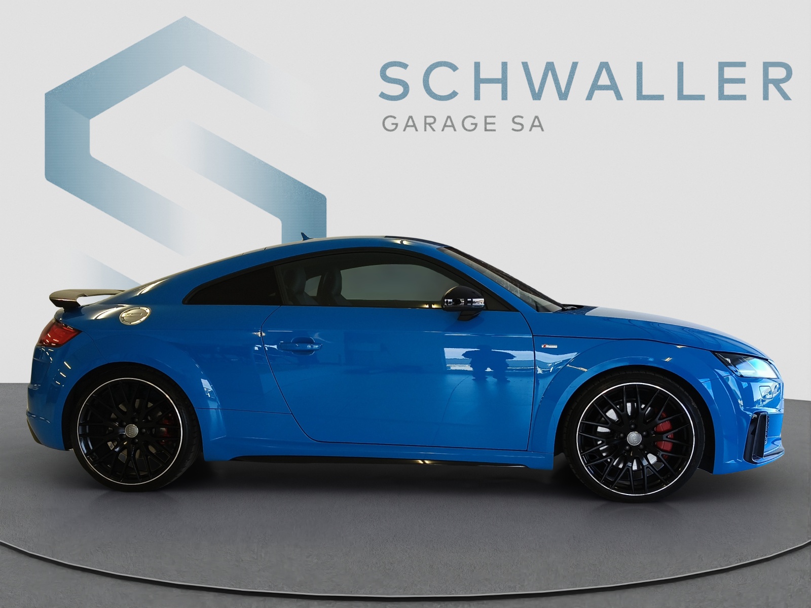AUDI 45 TFSI quattro-image-2
