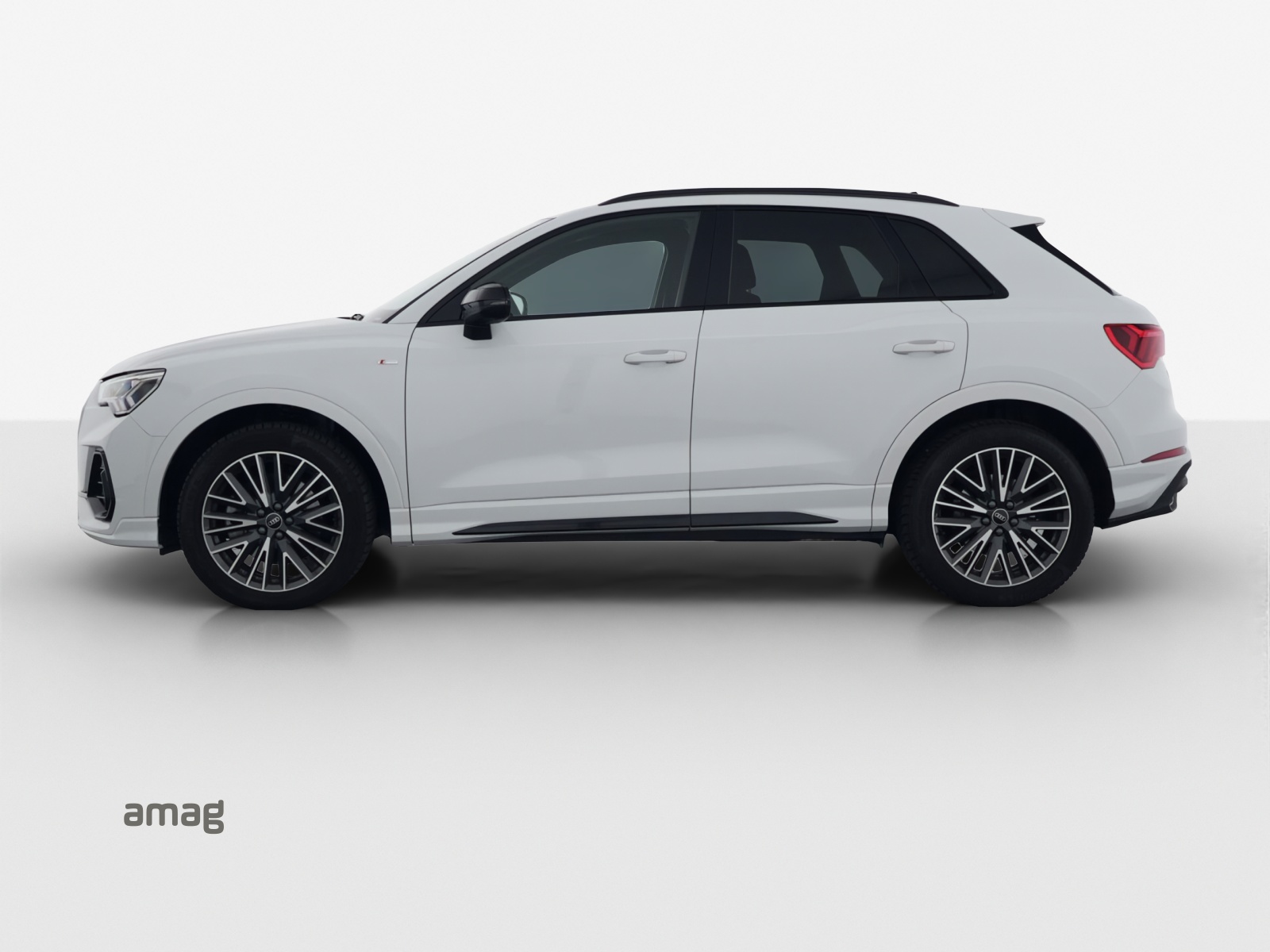 AUDI Q3 40 TFSI S line quattro S-tronic-image-1
