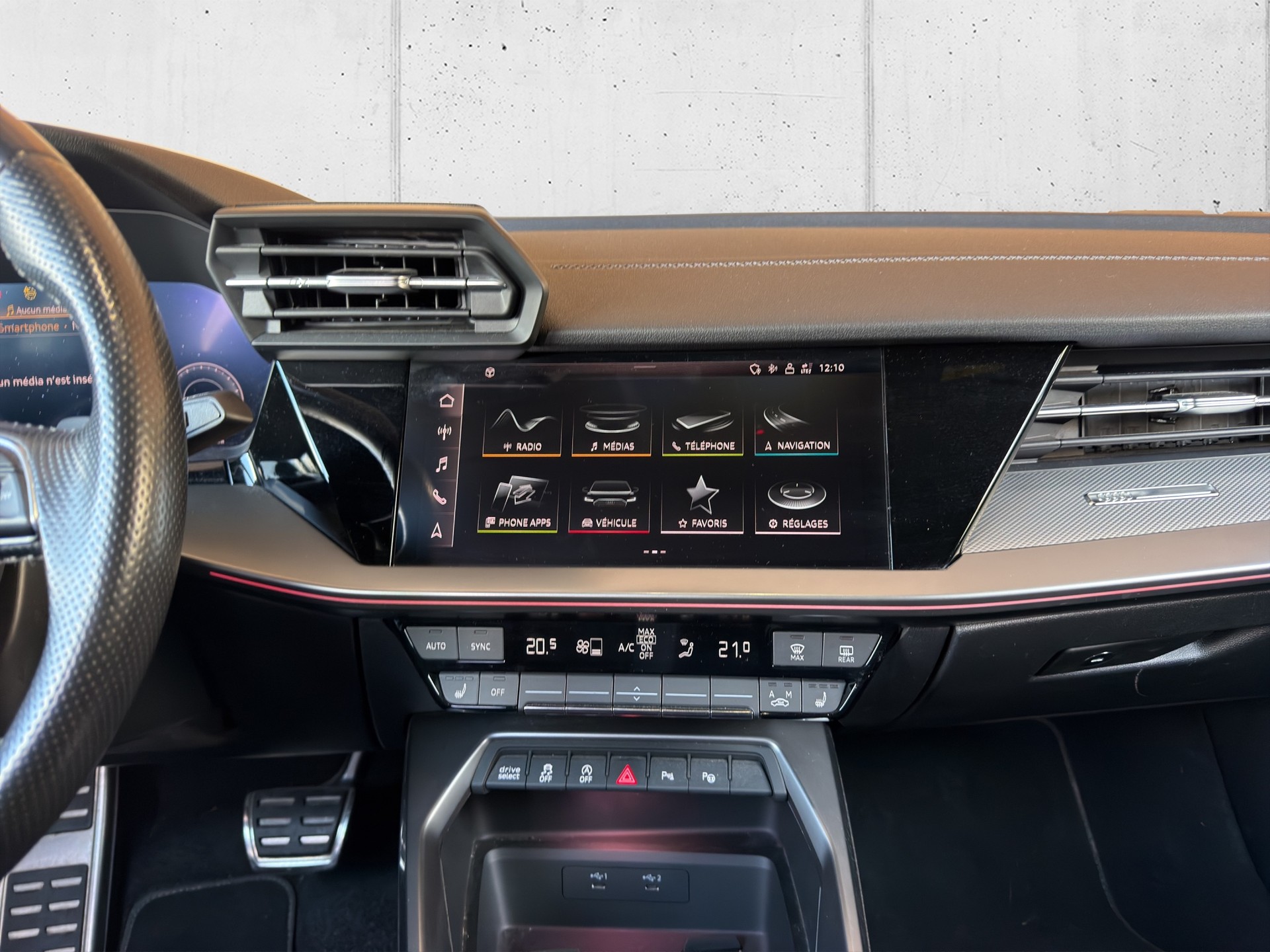 AUDI A3 Sportback 35 TFSI Attraction S-tronic-image-17