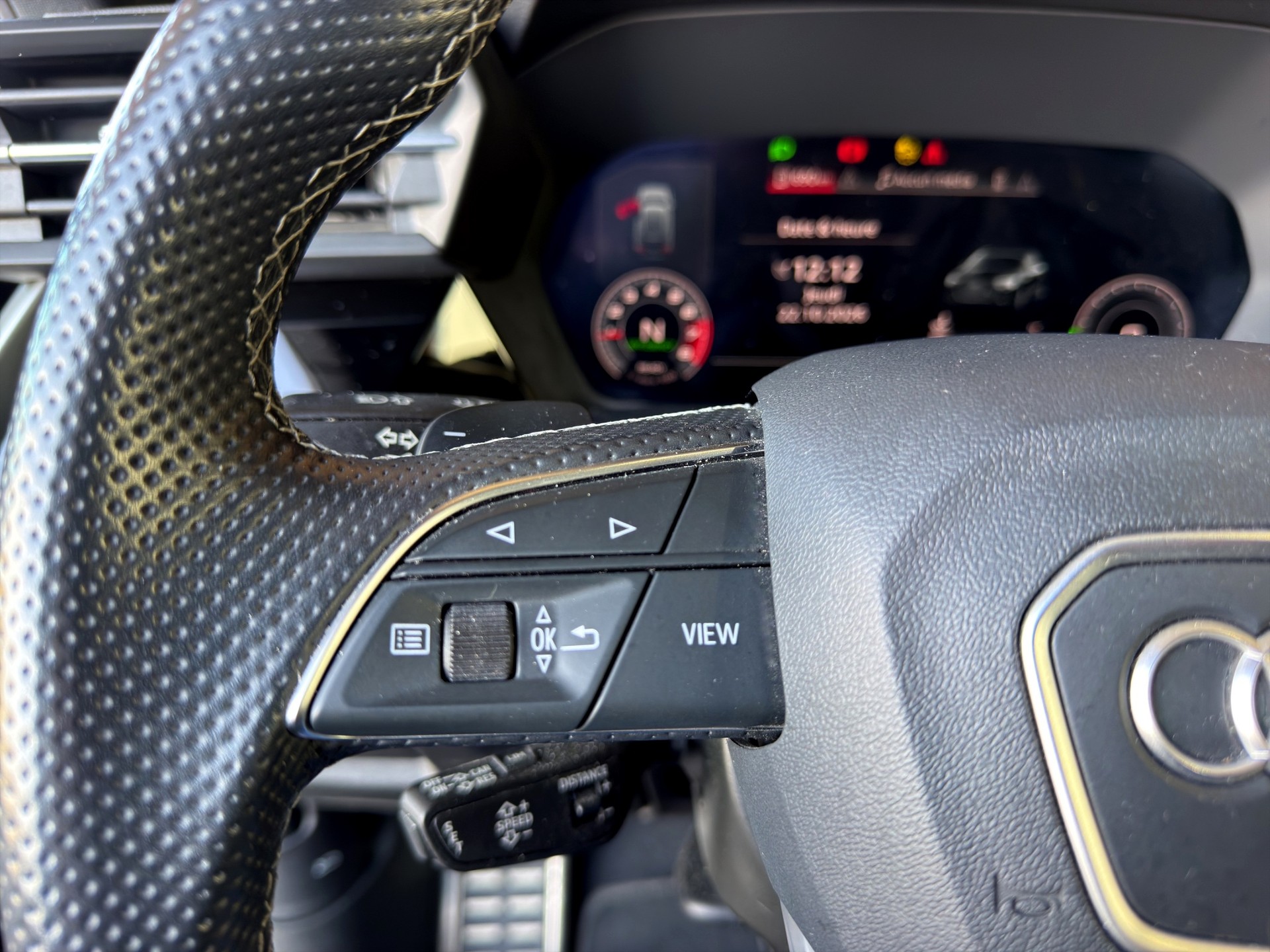 AUDI A3 Sportback 35 TFSI Attraction S-tronic-image-14
