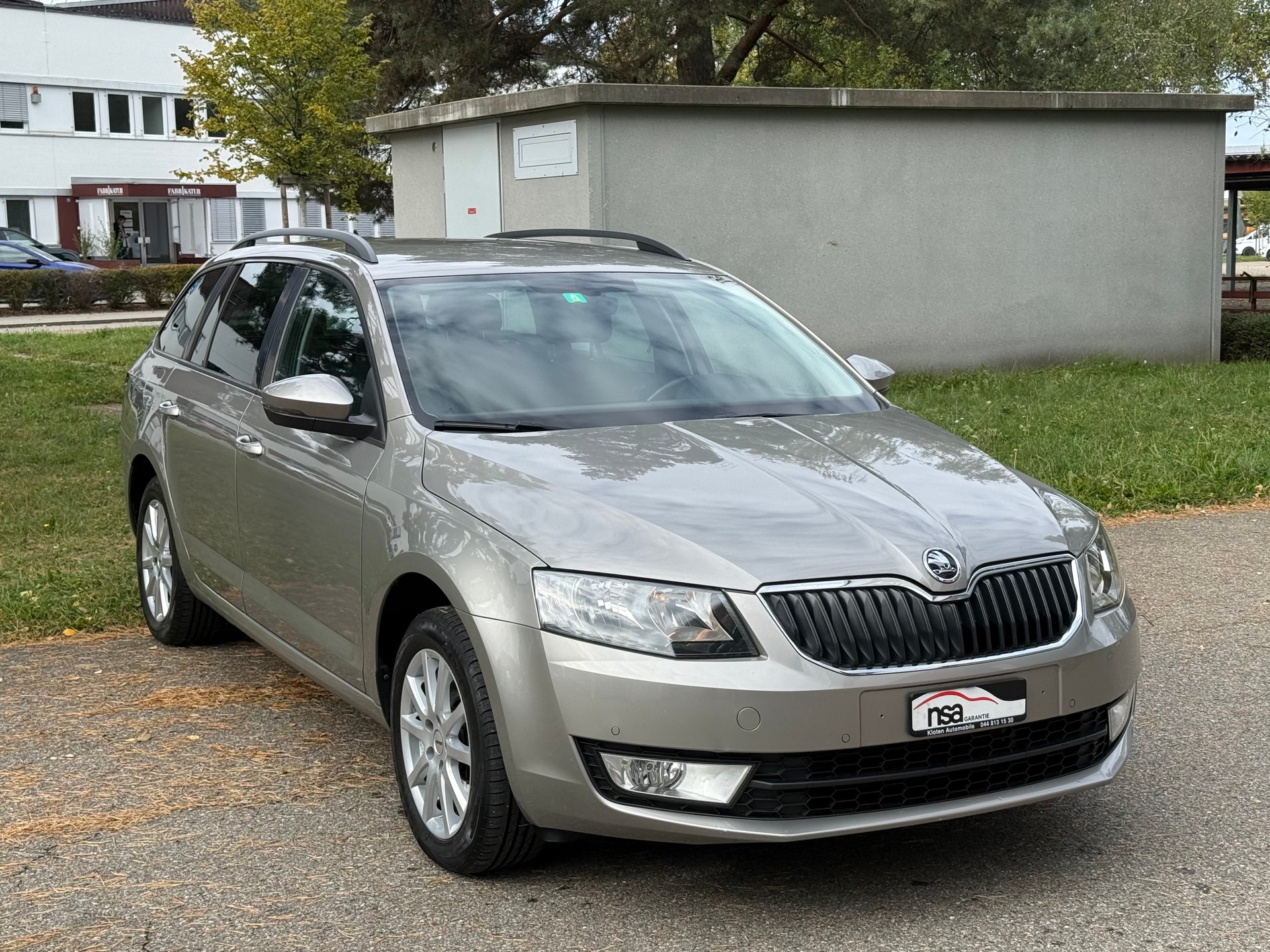SKODA Octavia Combi 2.0 TDI Ambition 4x4 DSG-image-1