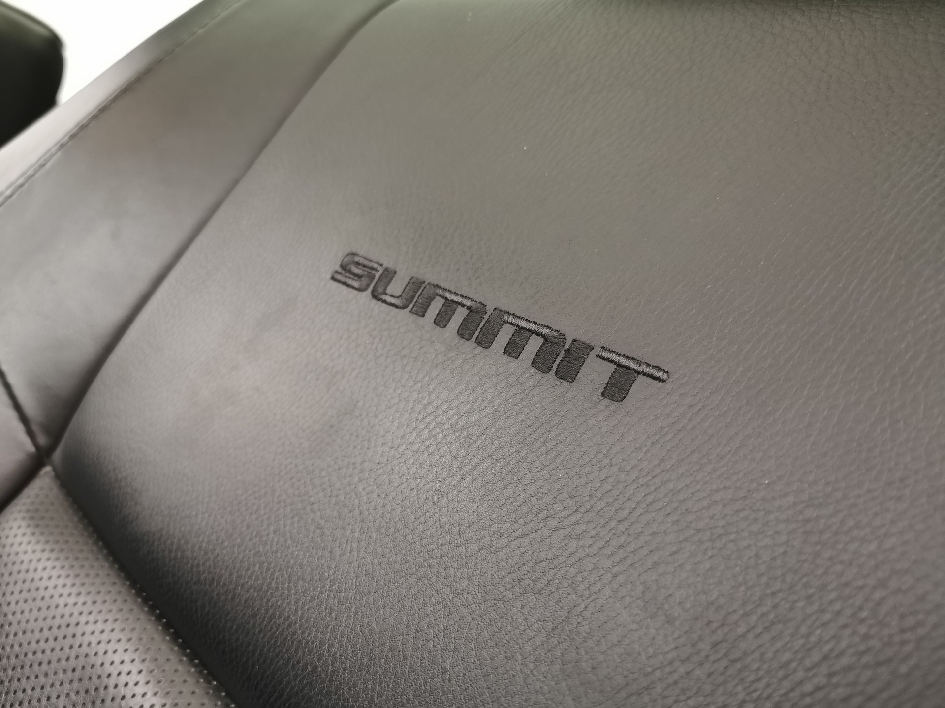 JEEP Grand Cherokee 3.0 CRD Summit-image-9