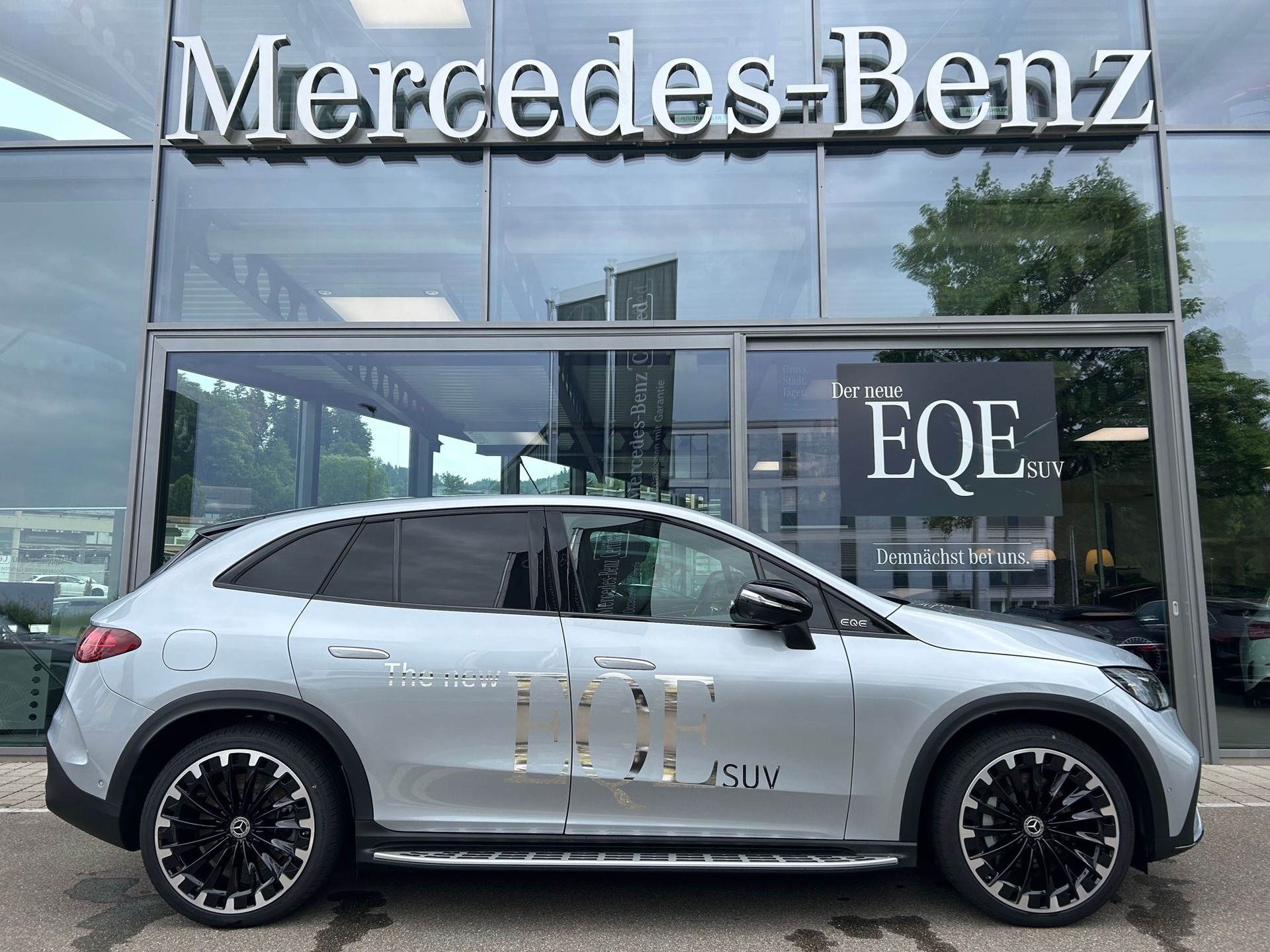 MERCEDES-BENZ EQE 500 4Matic SUV-image-0