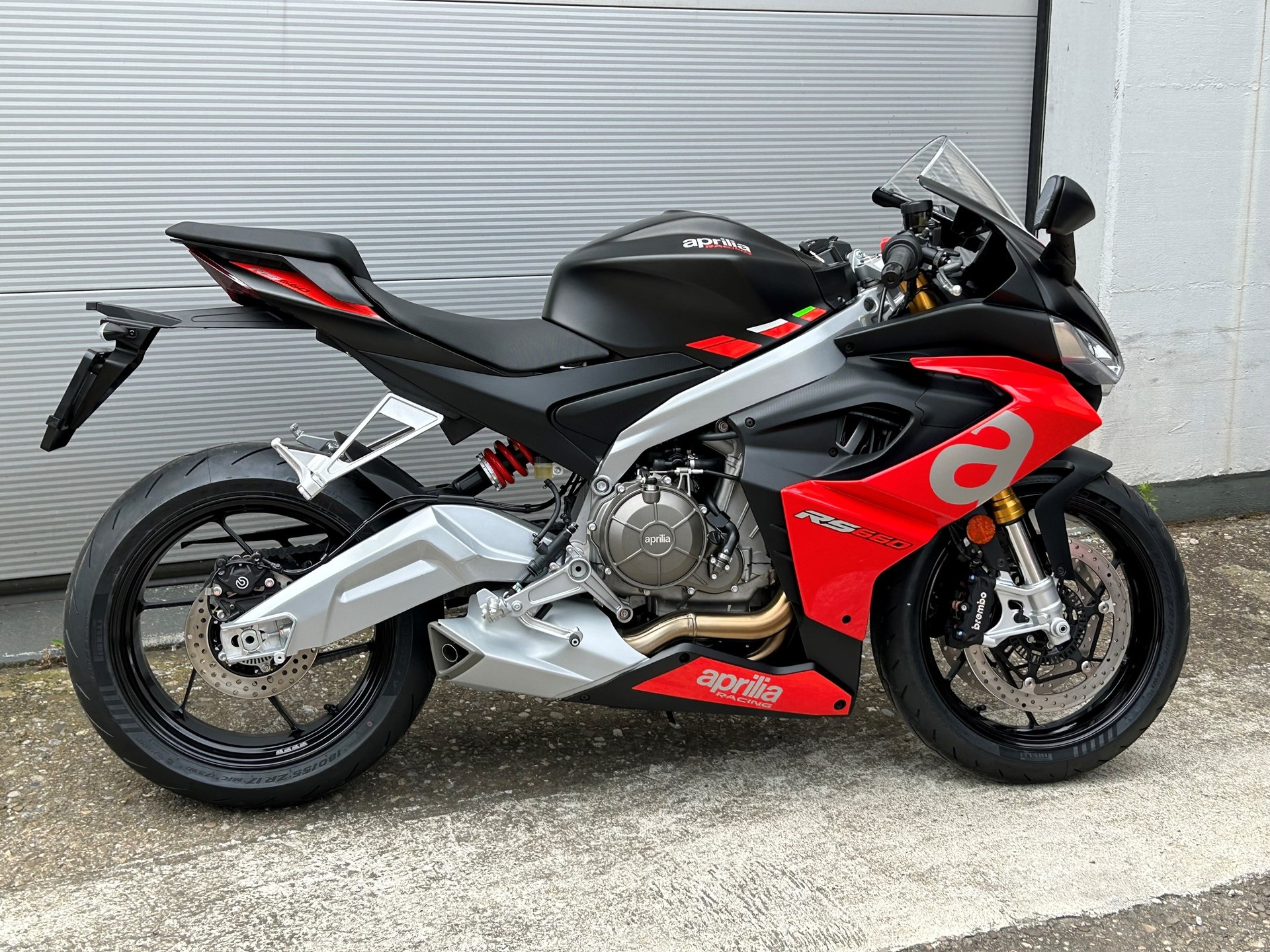 APRILIA RS 660 (35kW) DarkRed-showroom-element-2