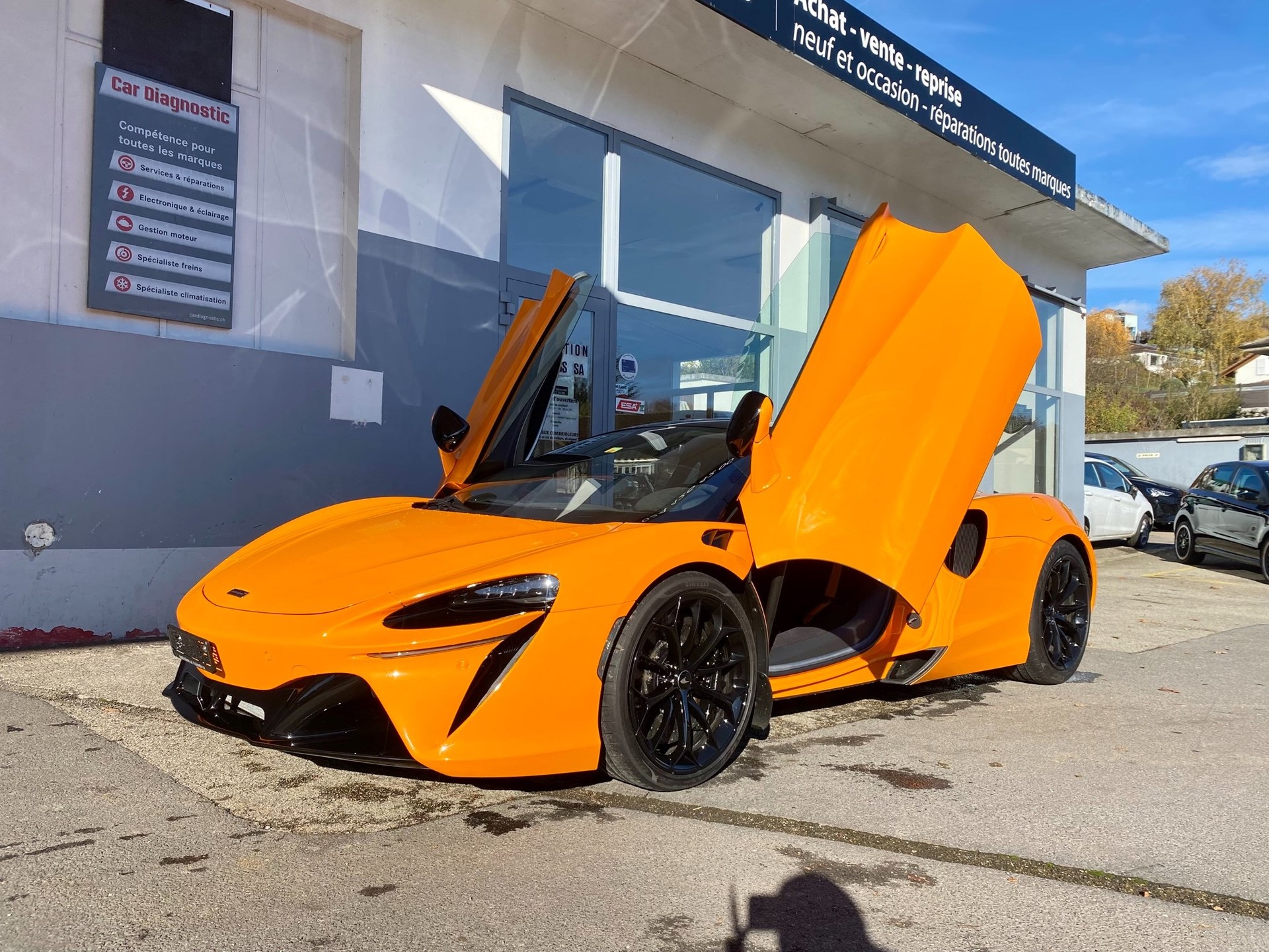 McLAREN ARTURA 3.0 V6-image-5