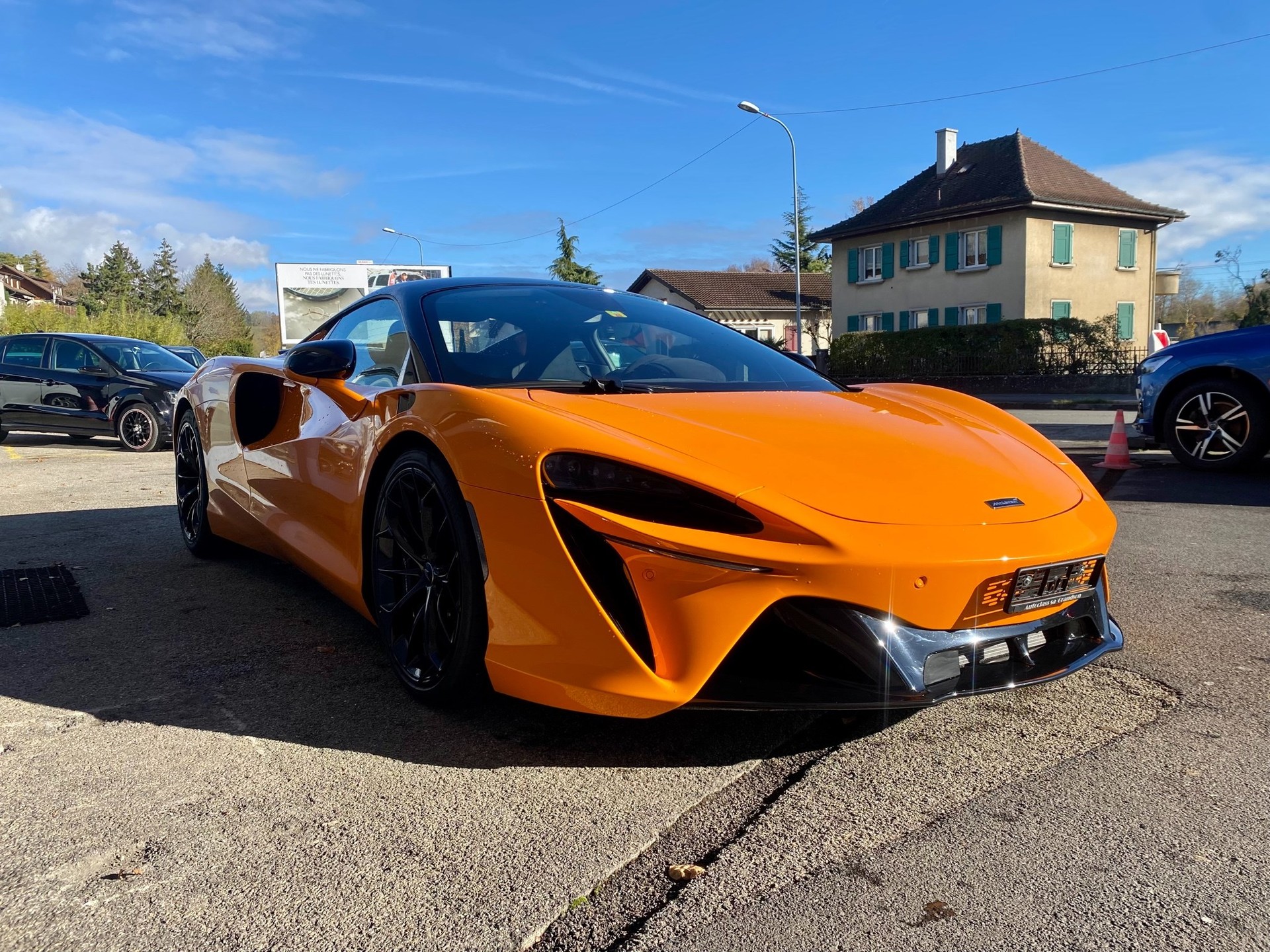 McLAREN ARTURA 3.0 V6-showroom-element-3