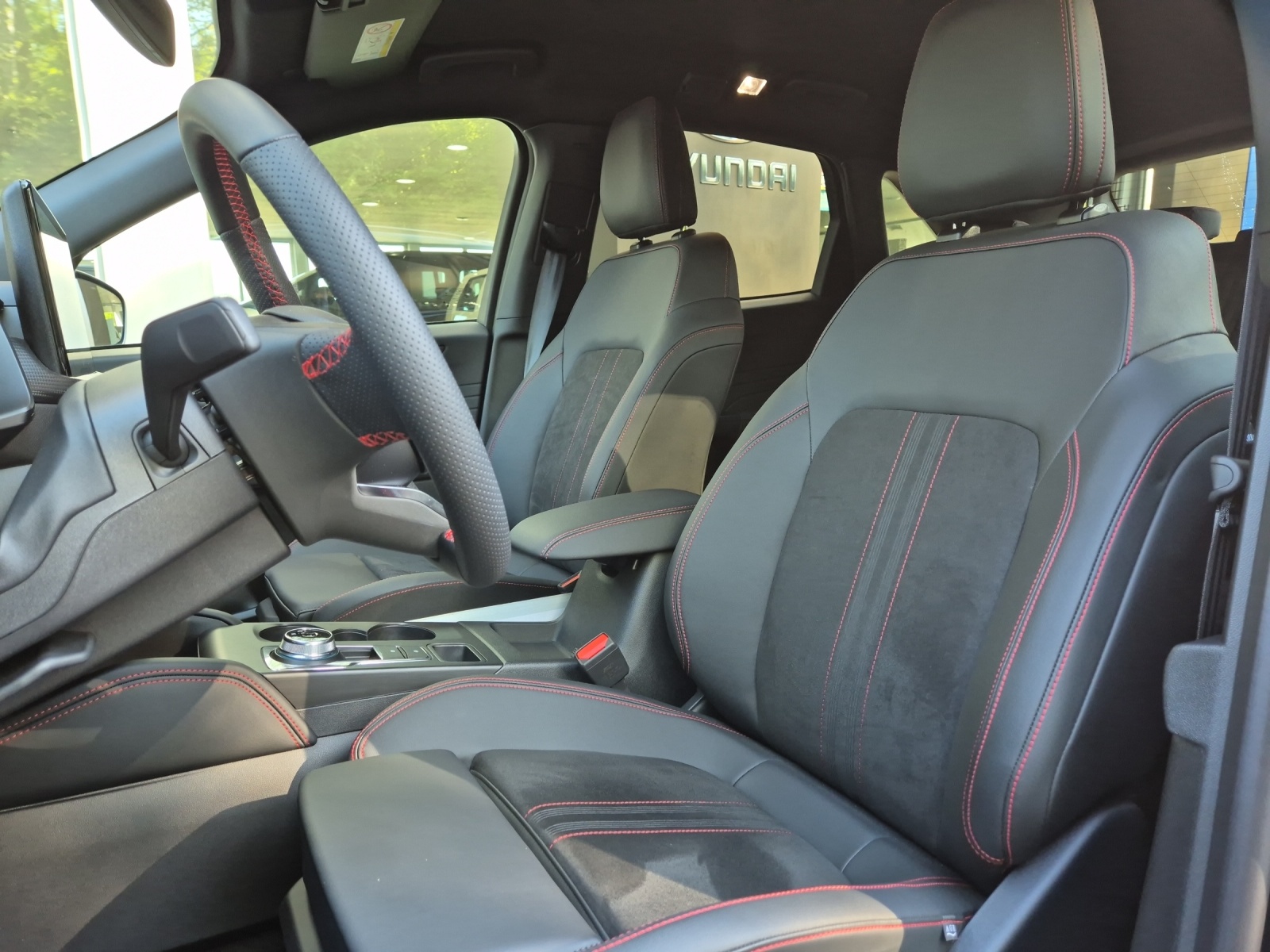 FORD Kuga 2.5 Hybrid ST-Line X 4x4-image-5