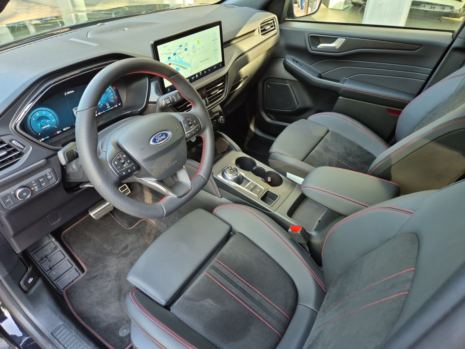 FORD Kuga 2.5 Hybrid ST-Line X 4x4-image-4