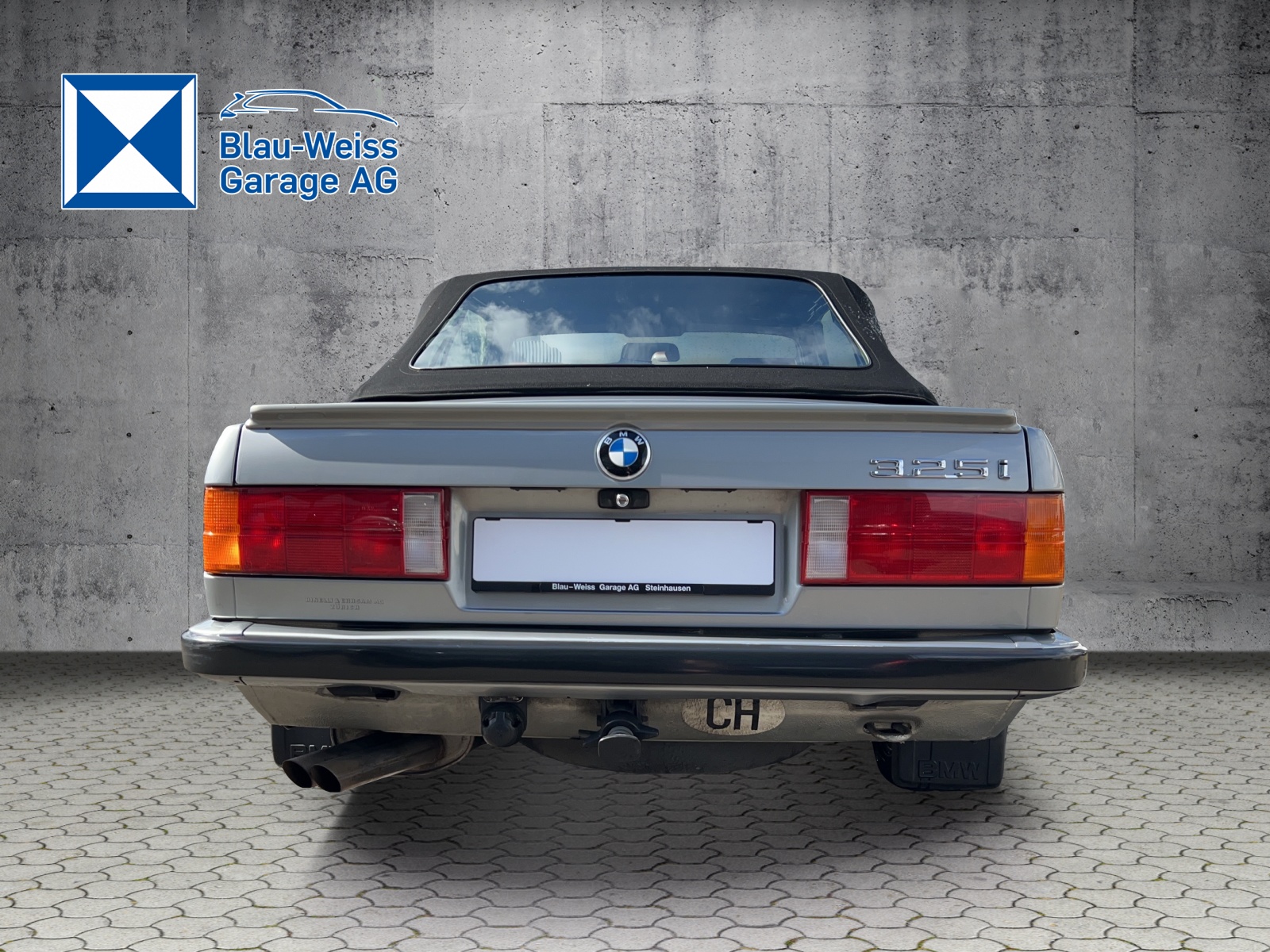 BMW 325i Cabrio-image-12