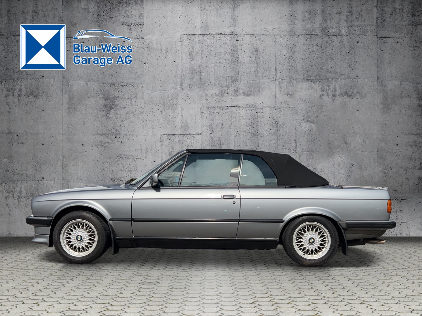 BMW 325i Cabrio-image-14