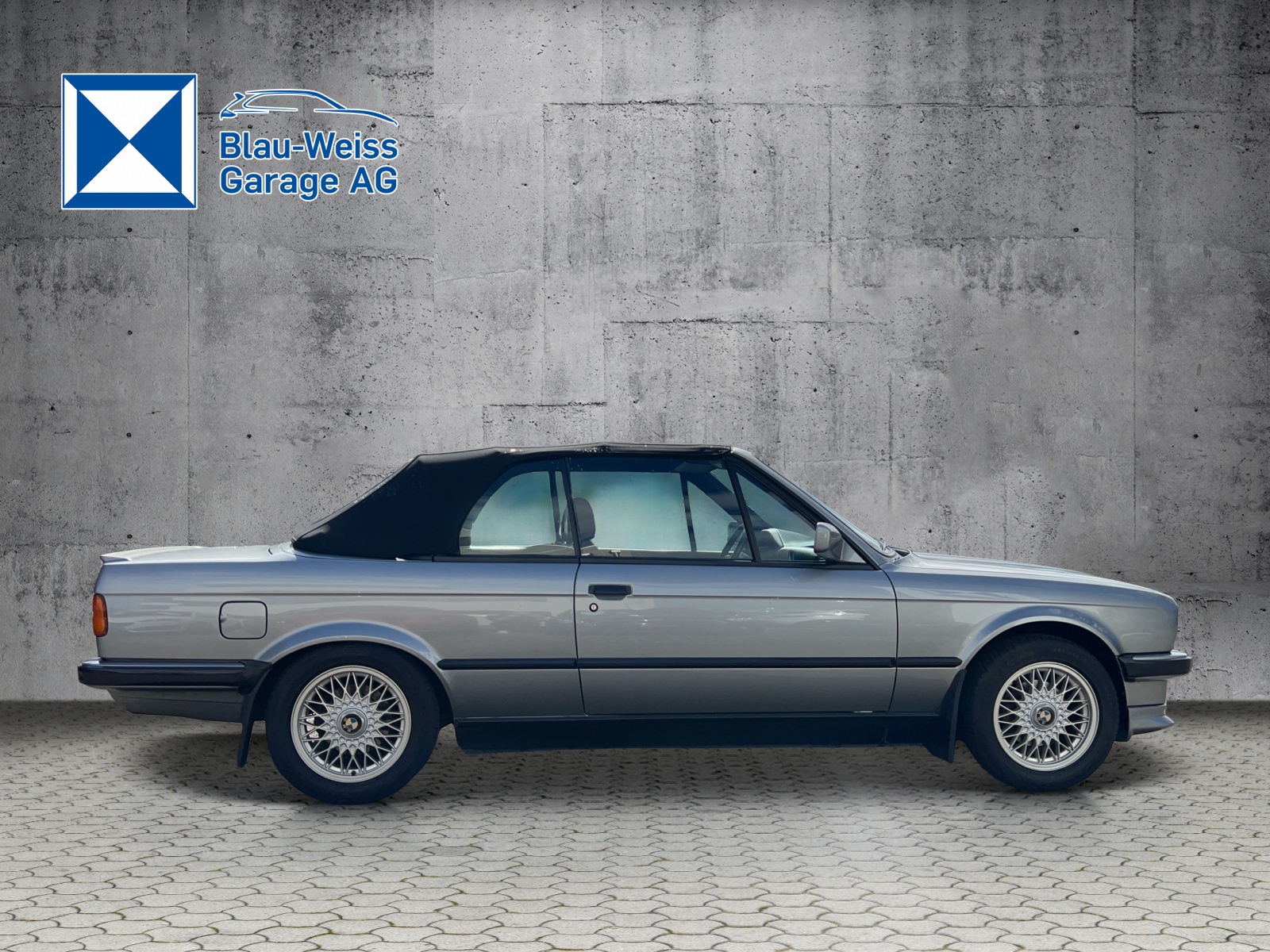 BMW 325i Cabrio-image-10