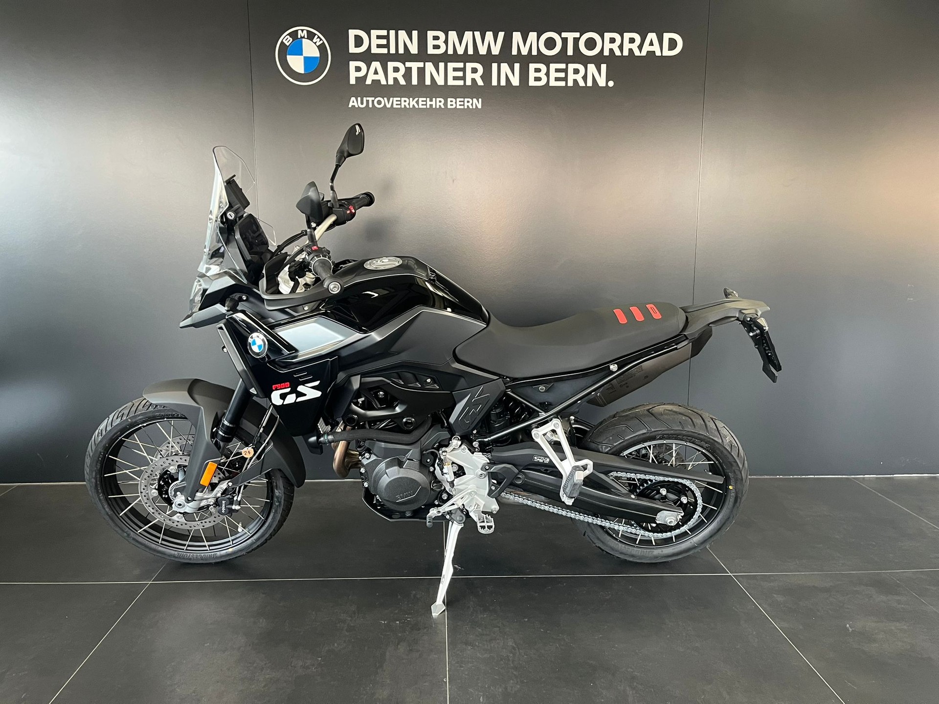 BMW F 900 GS-image-4