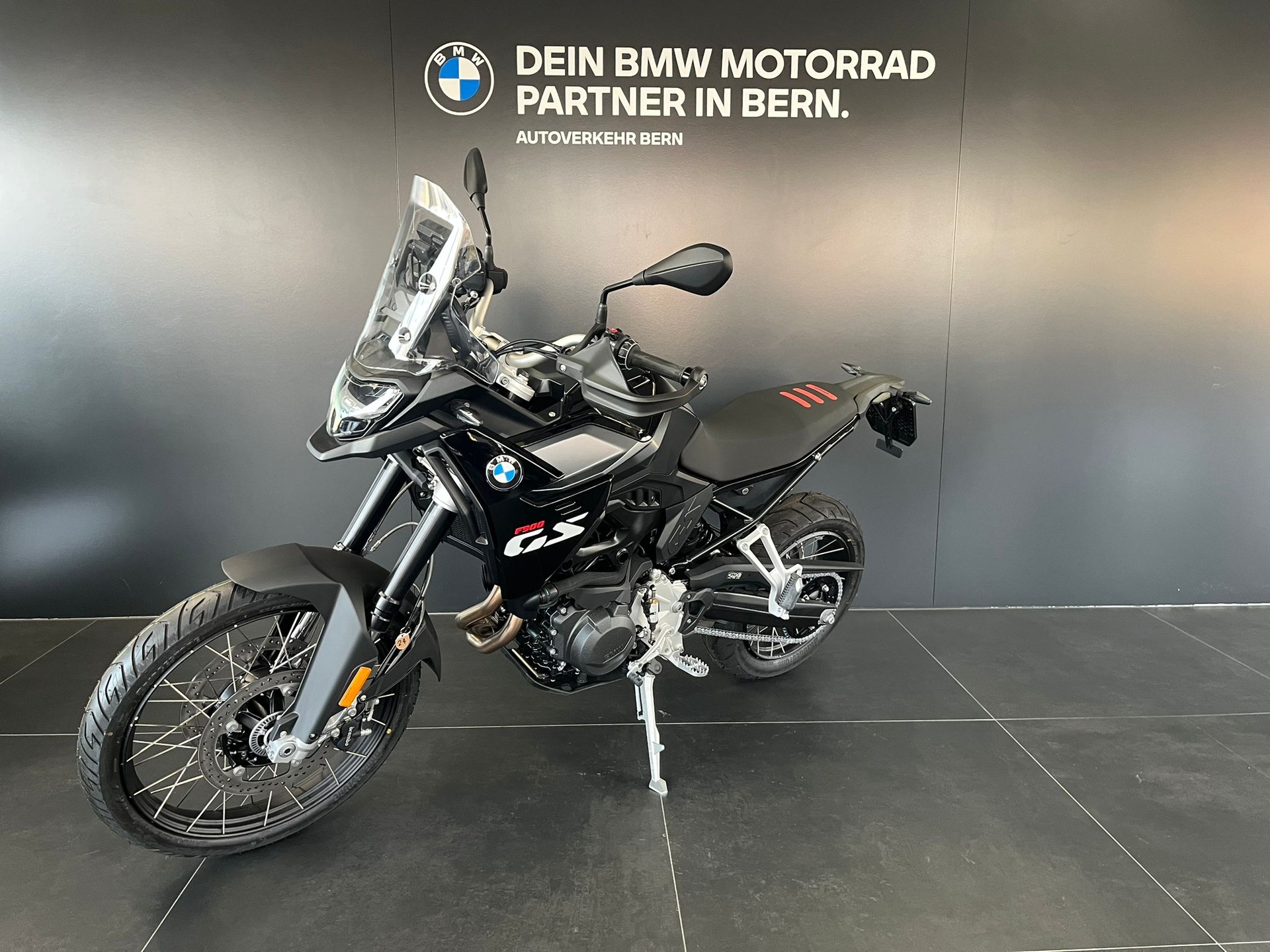 BMW F 900 GS-showroom-element-3