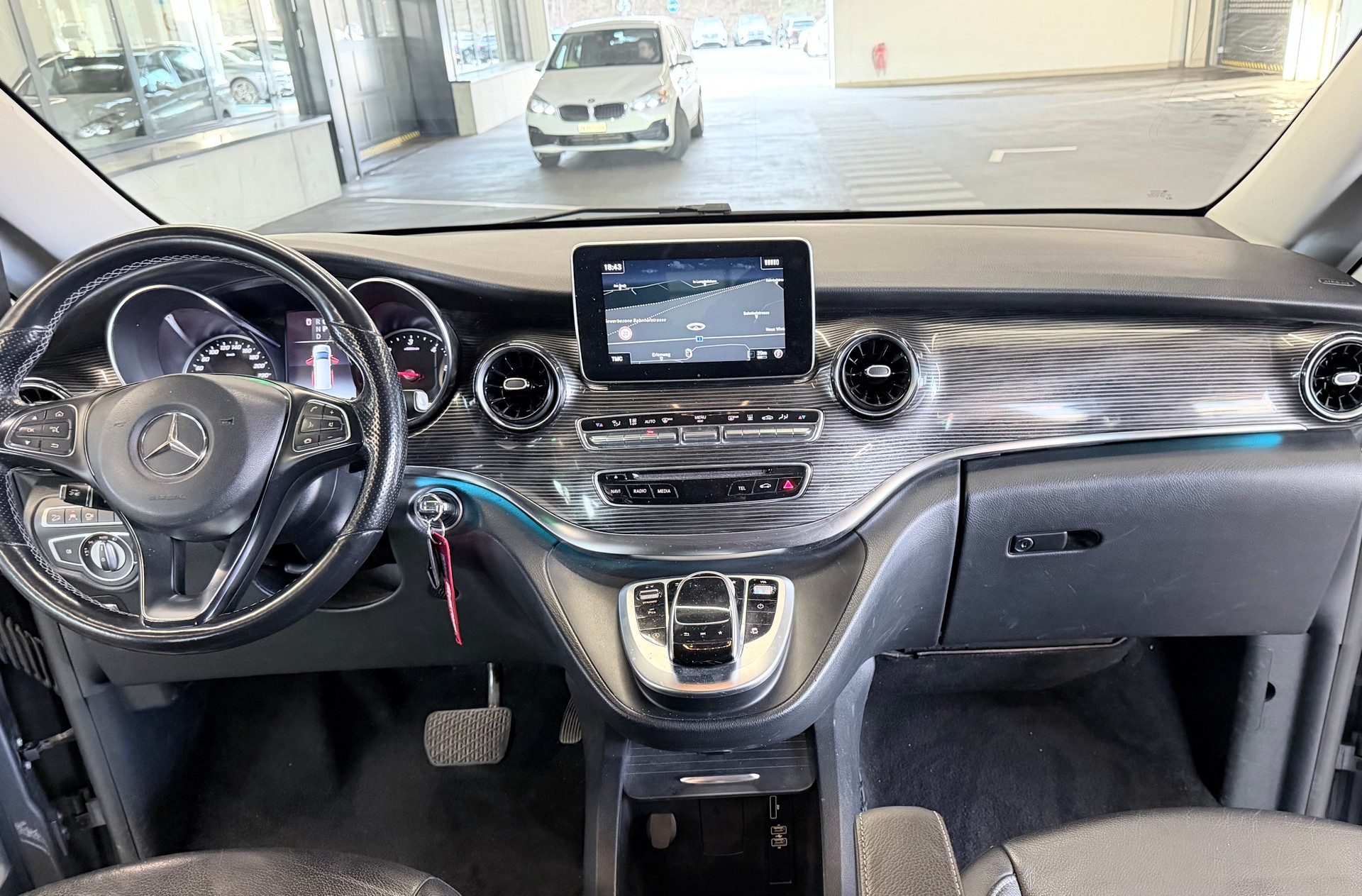 MERCEDES-BENZ V 250 d lang Avantgarde 4Matic 9G-Tronic Facelift-image-3