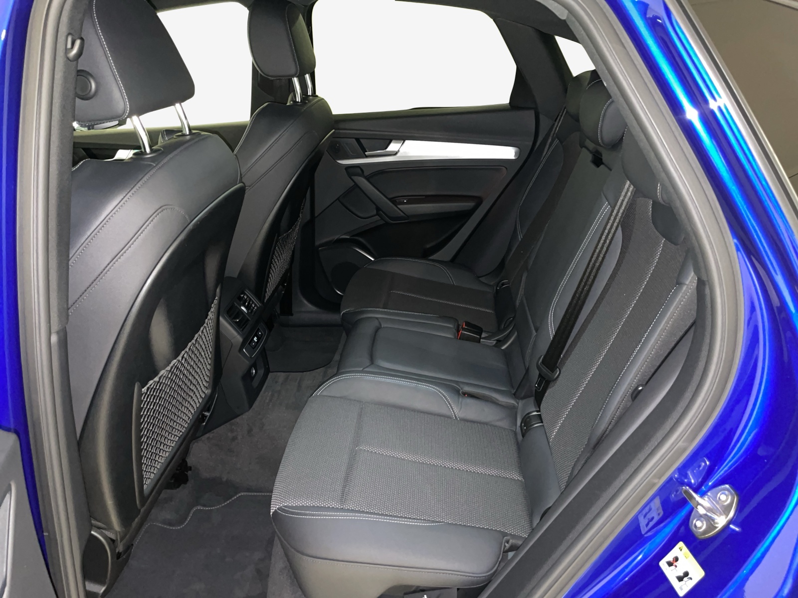 AUDI Q5 Sportback 55 TFSI e PHEV S line quattro S-tronic-image-11
