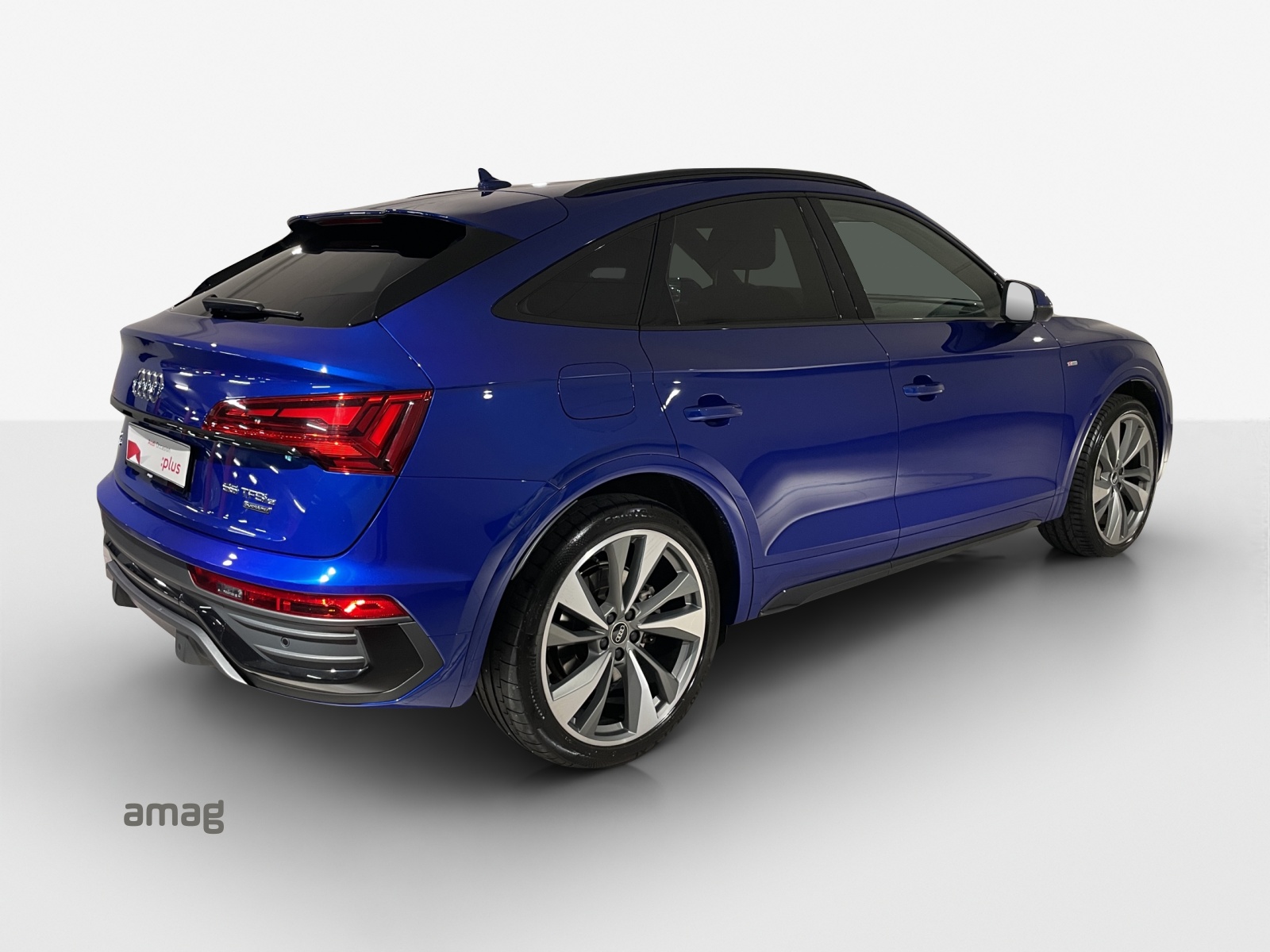 AUDI Q5 Sportback 55 TFSI e PHEV S line quattro S-tronic-image-4