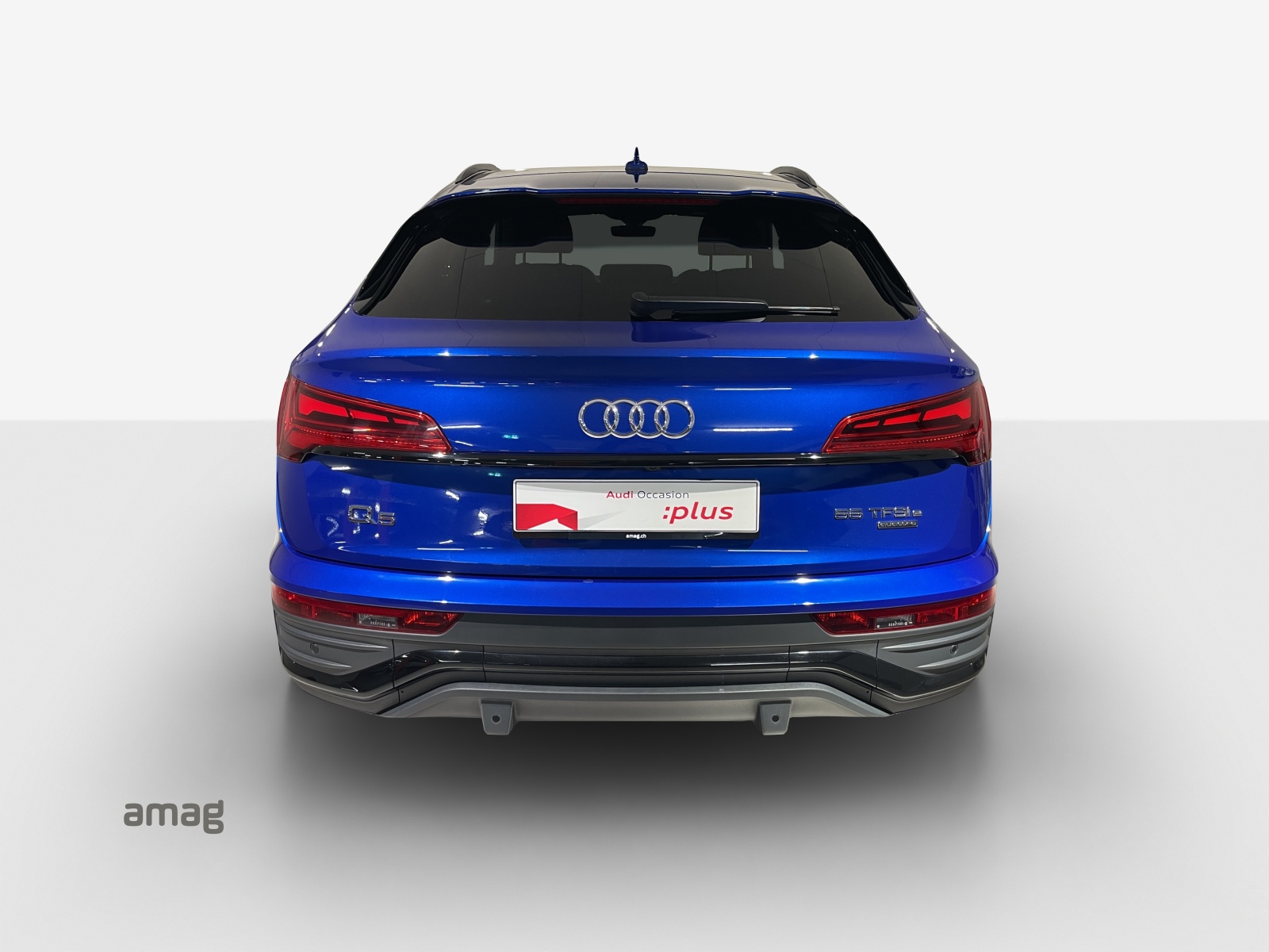 AUDI Q5 Sportback 55 TFSI e PHEV S line quattro S-tronic-image-3