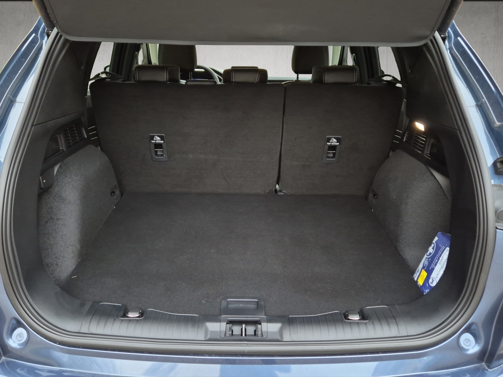 FORD Kuga 2.5 FHEV Titanium 4WD-image-21