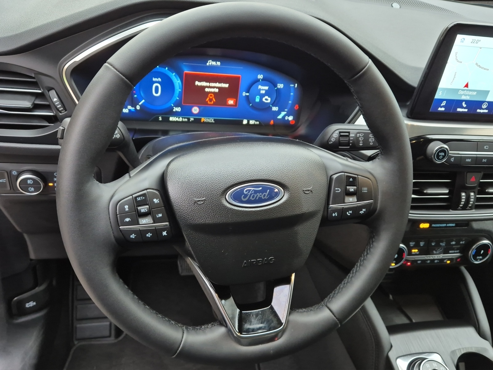 FORD Kuga 2.5 FHEV Titanium 4WD-image-10