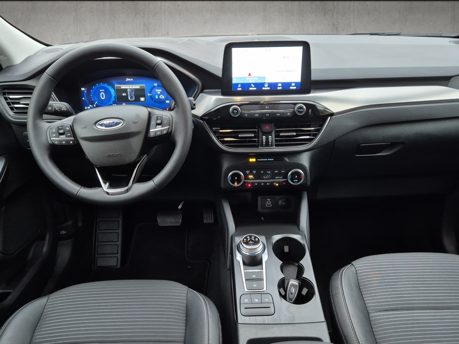FORD Kuga 2.5 FHEV Titanium 4WD-image-9