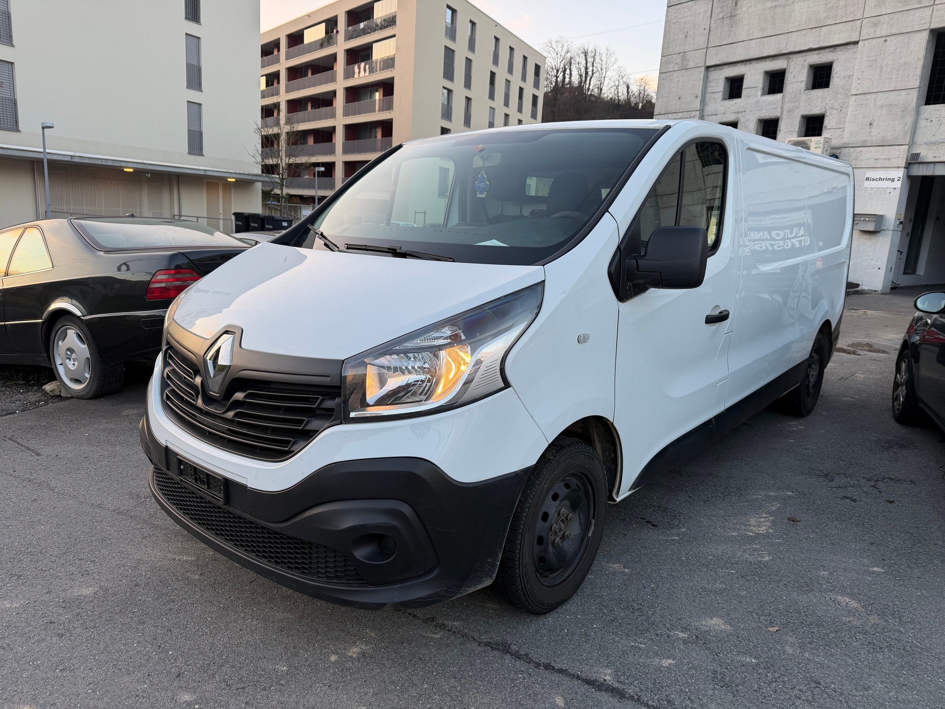 RENAULT Trafic 1.6 dCi 120 2.9t Business L2H1-image-0