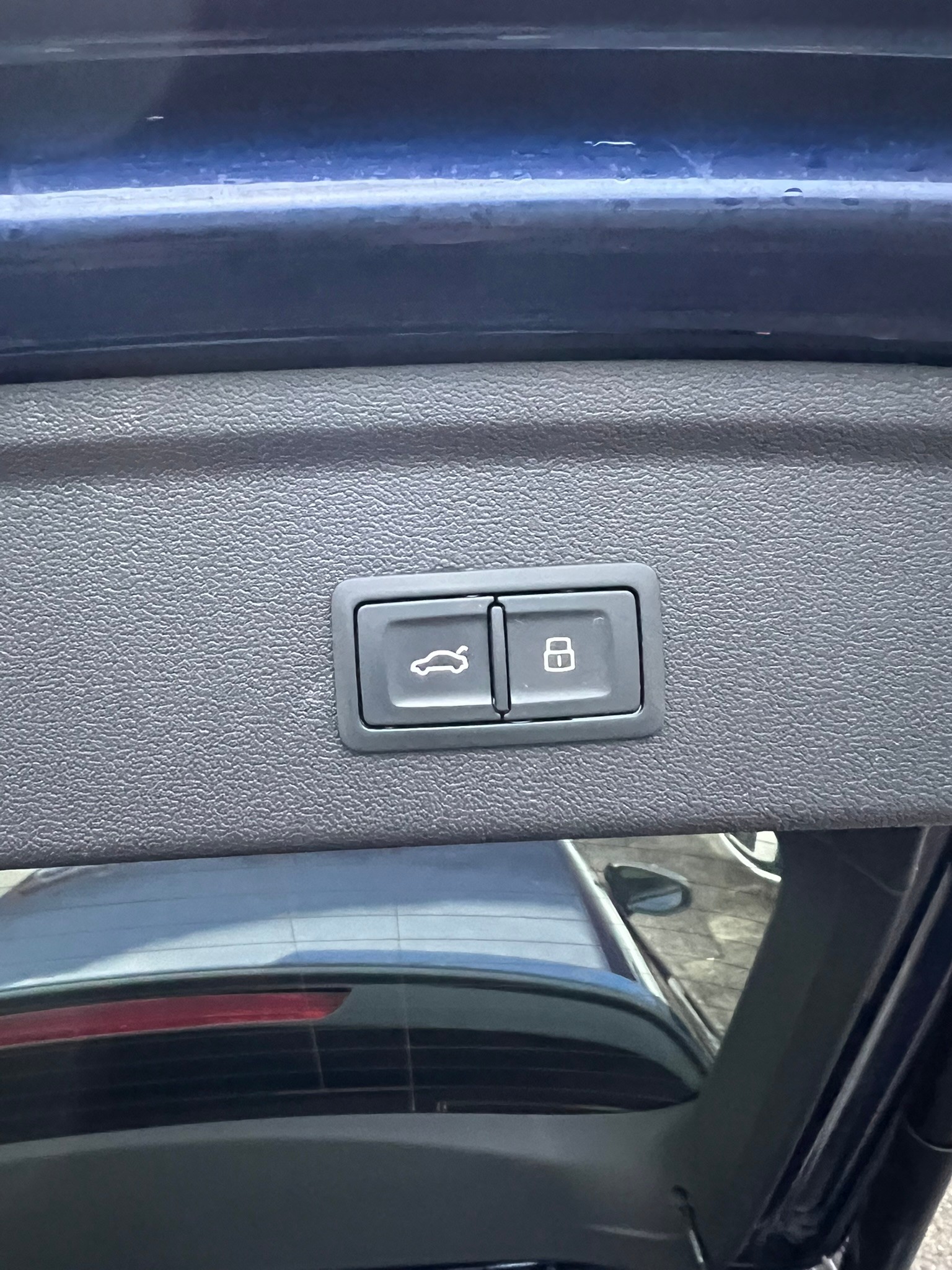 AUDI A3 Sportback 40 TFSI e S line S-tronic-image-14