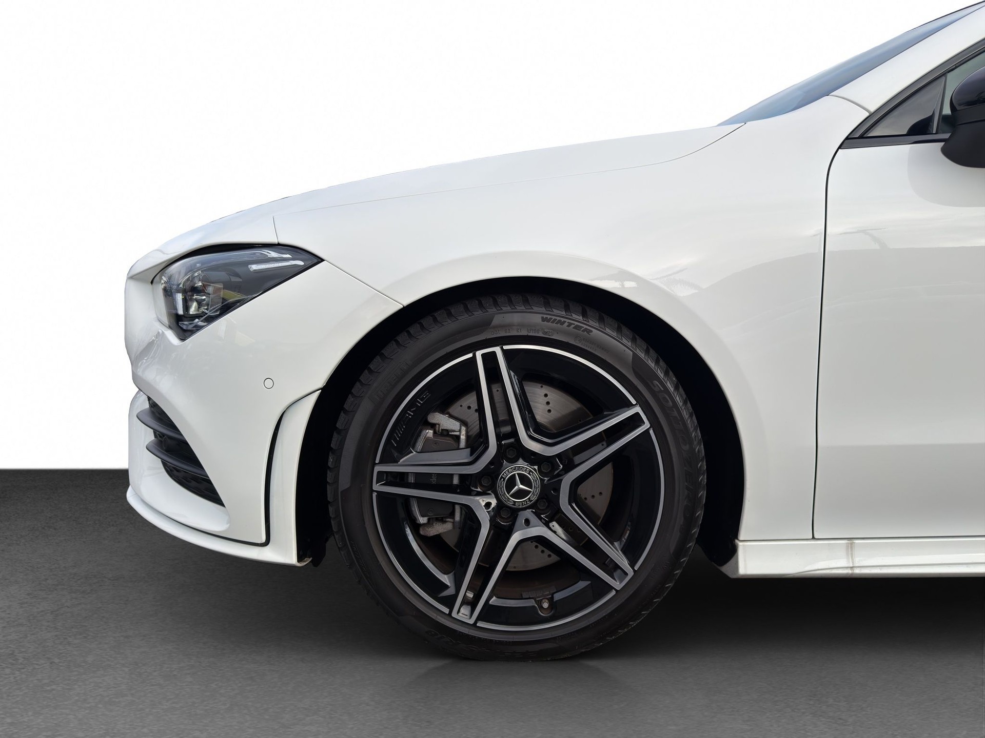 MERCEDES-BENZ CLA Shooting Brake 250 4Matic 7G-DCT AMG Line-image-7