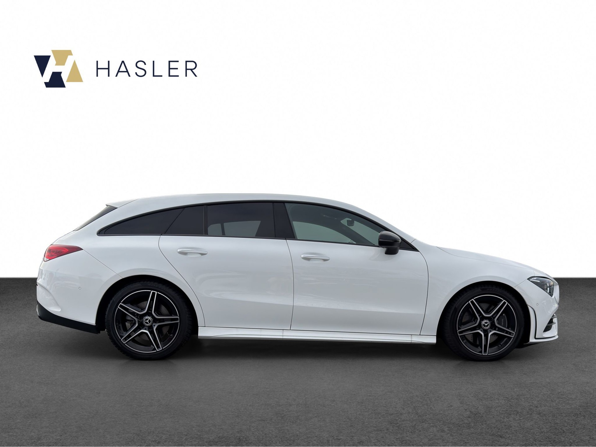 MERCEDES-BENZ CLA Shooting Brake 250 4Matic 7G-DCT AMG Line-image-1