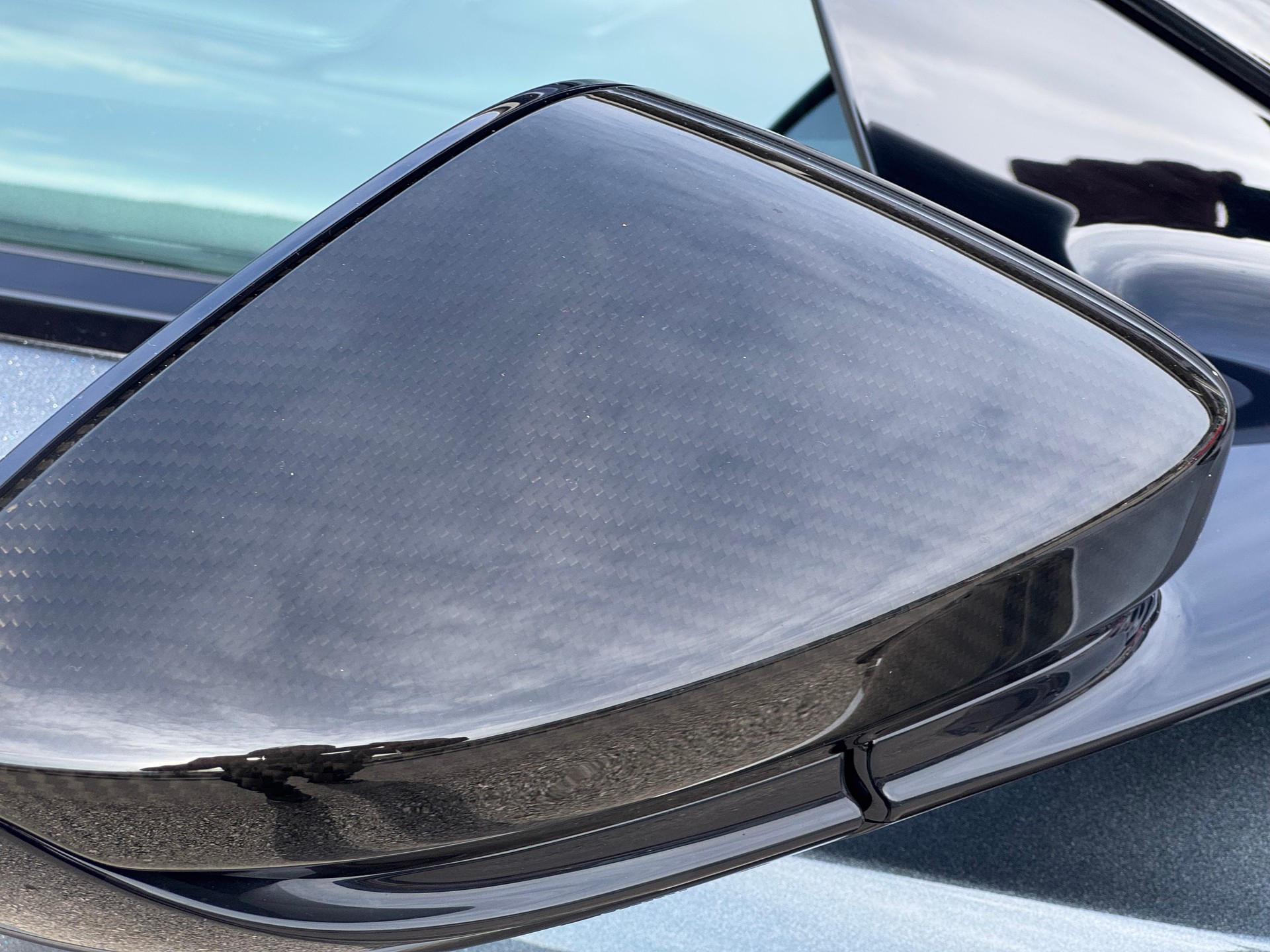 ASTON MARTIN DBS Coupé Superleggera-image-8
